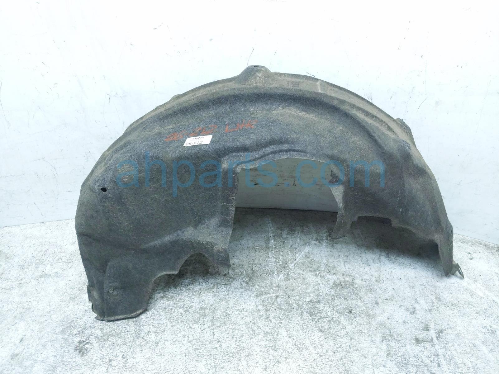 Toyota RR/LH INNER FENDER LINER