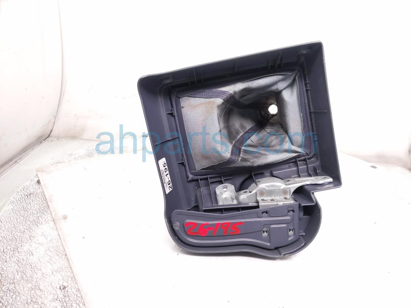 2000 Toyota Tacoma M/t Shifter Bezel W/boot 2.4l 58802 04030 B0 Replacement 2000 Toyota Tacoma M/t Shifter Bezel W/boot 2.4l 58802 04030 B0 Replacement thumbnail