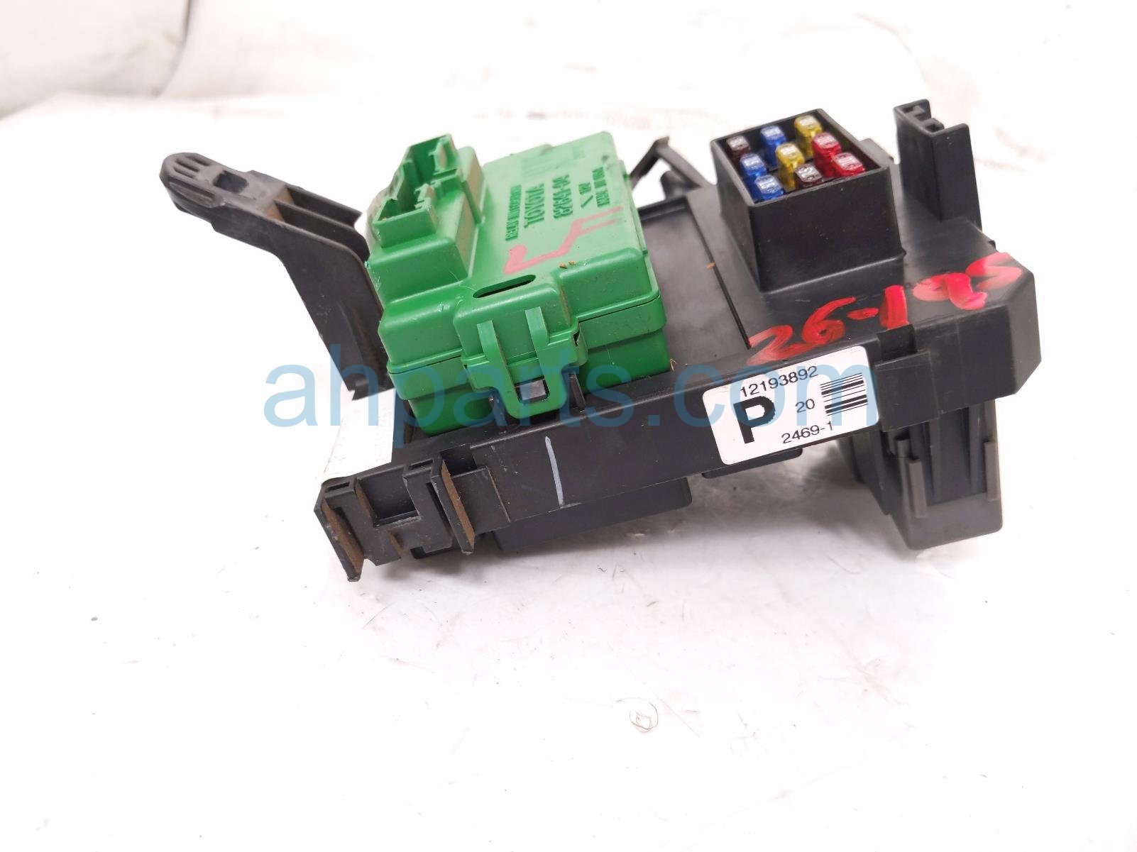 2000 Toyota Tacoma Engine Room Fuse Box 2.4l Fl 82641 04031 Replacement 2000 Toyota Tacoma Engine Room Fuse Box 2.4l Fl 82641 04031 Replacement thumbnail