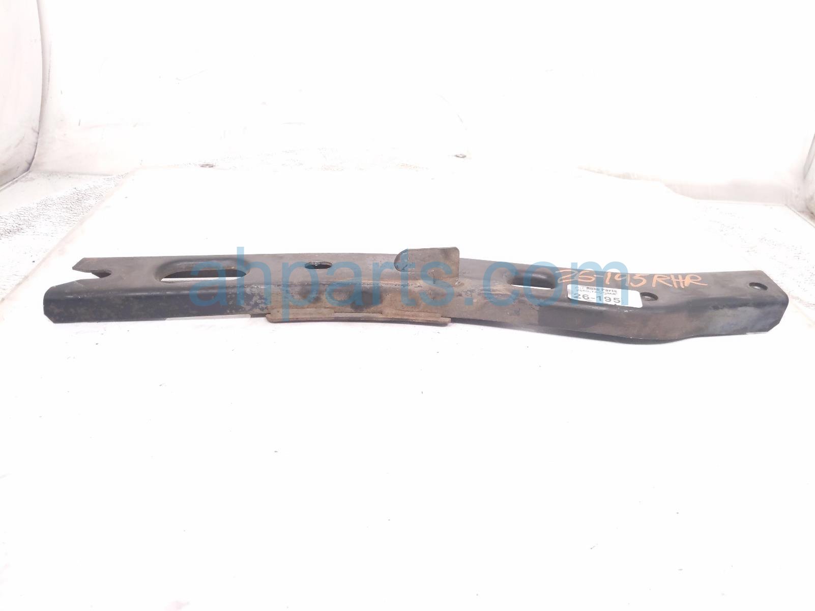 Toyota RR/RH BUMPER SIDE SUPPORT BRKT
