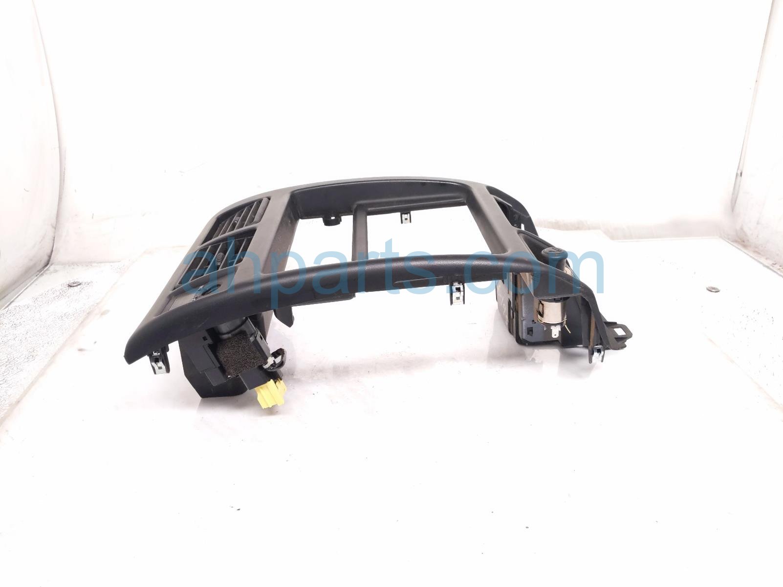 2000 Toyota Tacoma Center Dash Radio Bezel W/vents grey 55405 04030 Replacement 2000 Toyota Tacoma Center Dash Radio Bezel W/vents grey 55405 04030 Replacement thumbnail