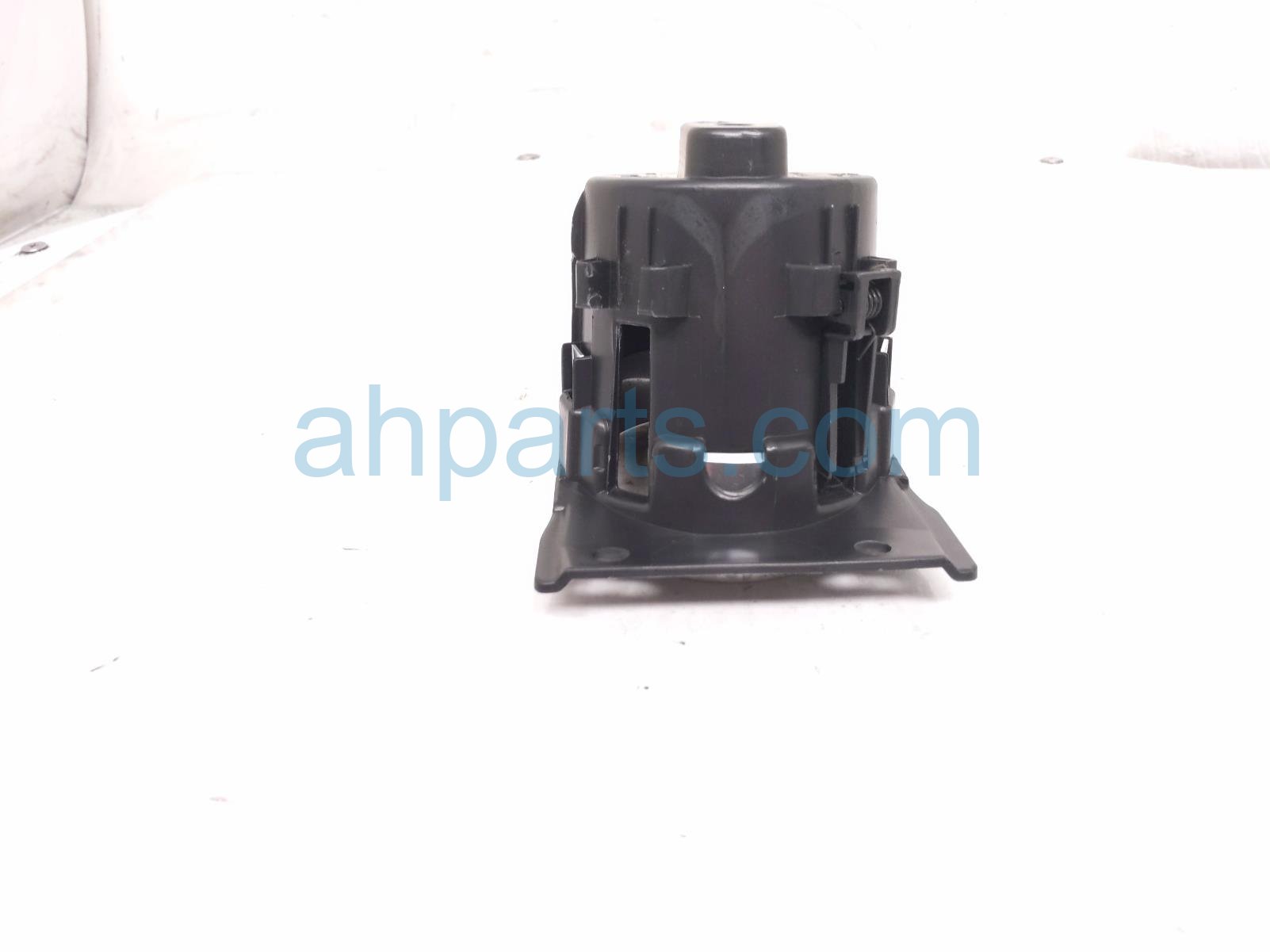 2020 Toyota Avalon Center Console Cup Holder blk 55618 07020 Replacement 2020 Toyota Avalon Center Console Cup Holder blk 55618 07020 Replacement thumbnail