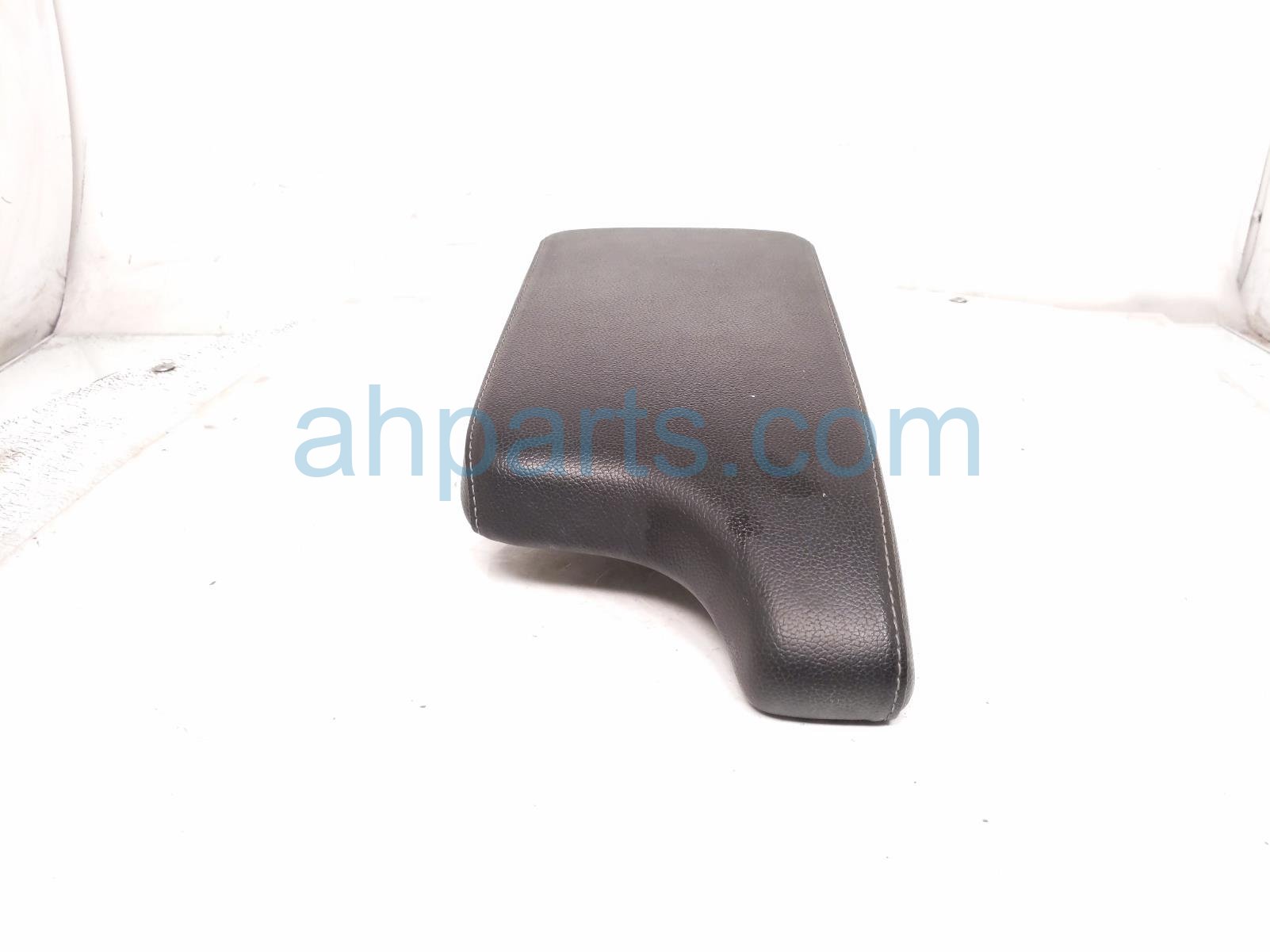 2021 Acura ILX Center Console Lid/armrest Black 83450 TX6 A02ZK PARTIAL Replacement 2021 Acura ILX Center Console Lid/armrest Black 83450 TX6 A02ZK PARTIAL Replacement thumbnail