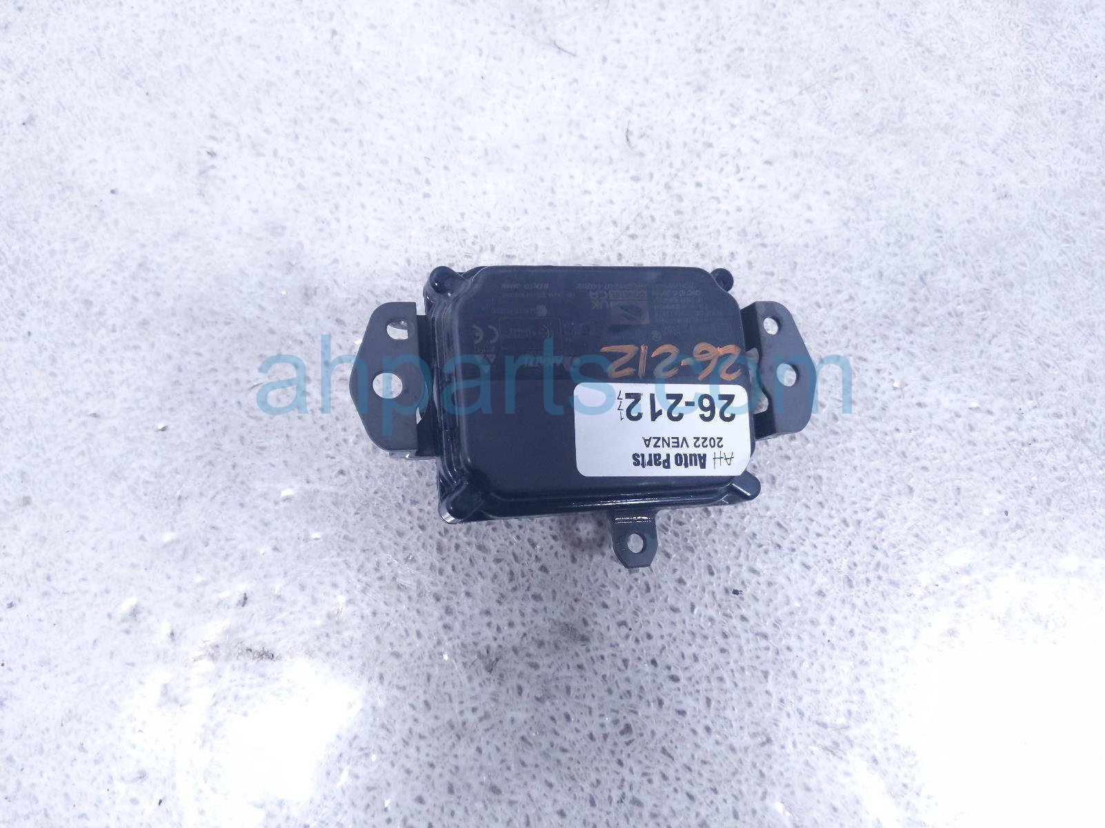 Toyota FRONT GRILLE DISTANCE RADAR UNIT