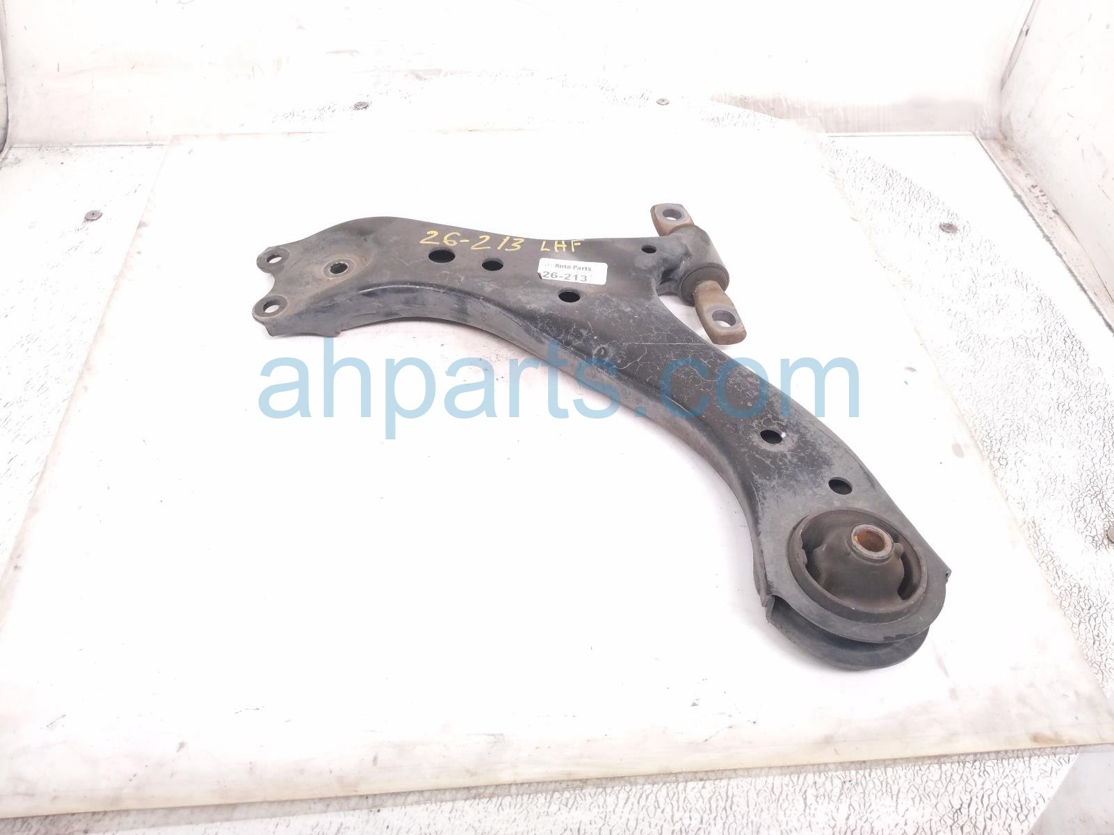 Toyota FR/LH LOWER CONTROL ARM