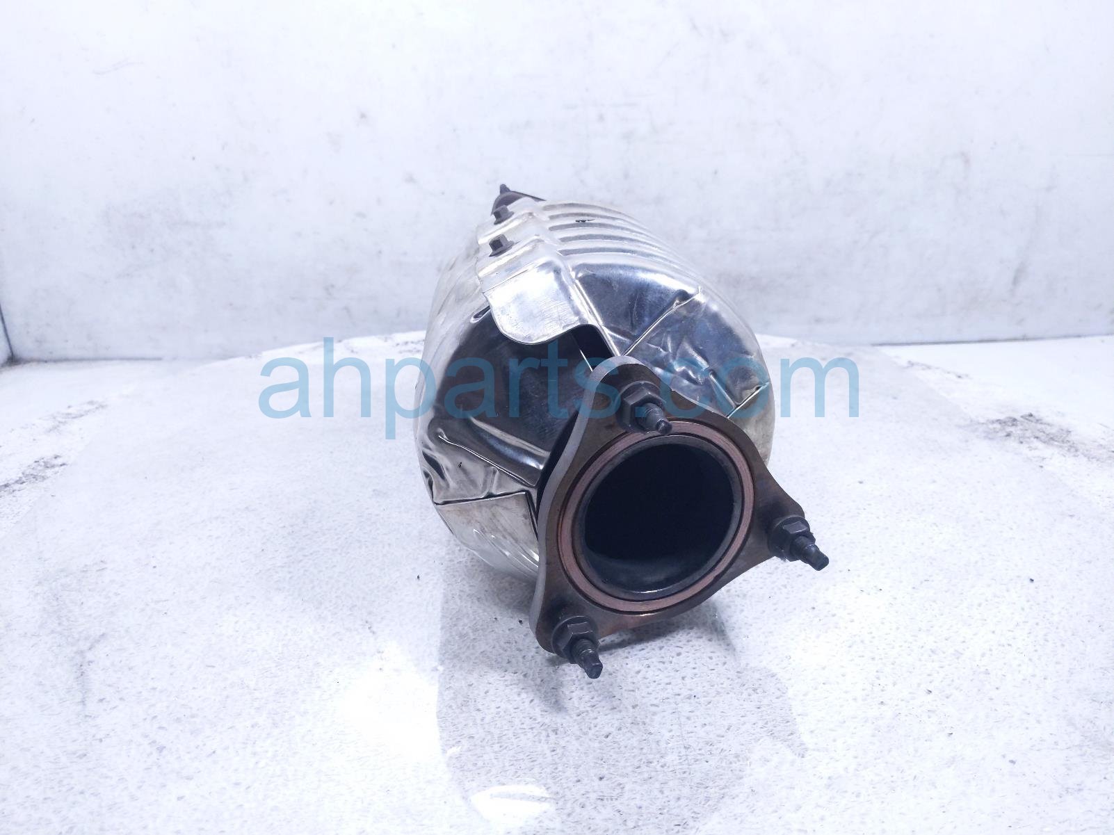 2024 Chevy Corvette Passenger Catalytic Converter 6.2l Rwd 12704808 Replacement 2024 Chevy Corvette Passenger Catalytic Converter 6.2l Rwd 12704808 Replacement thumbnail