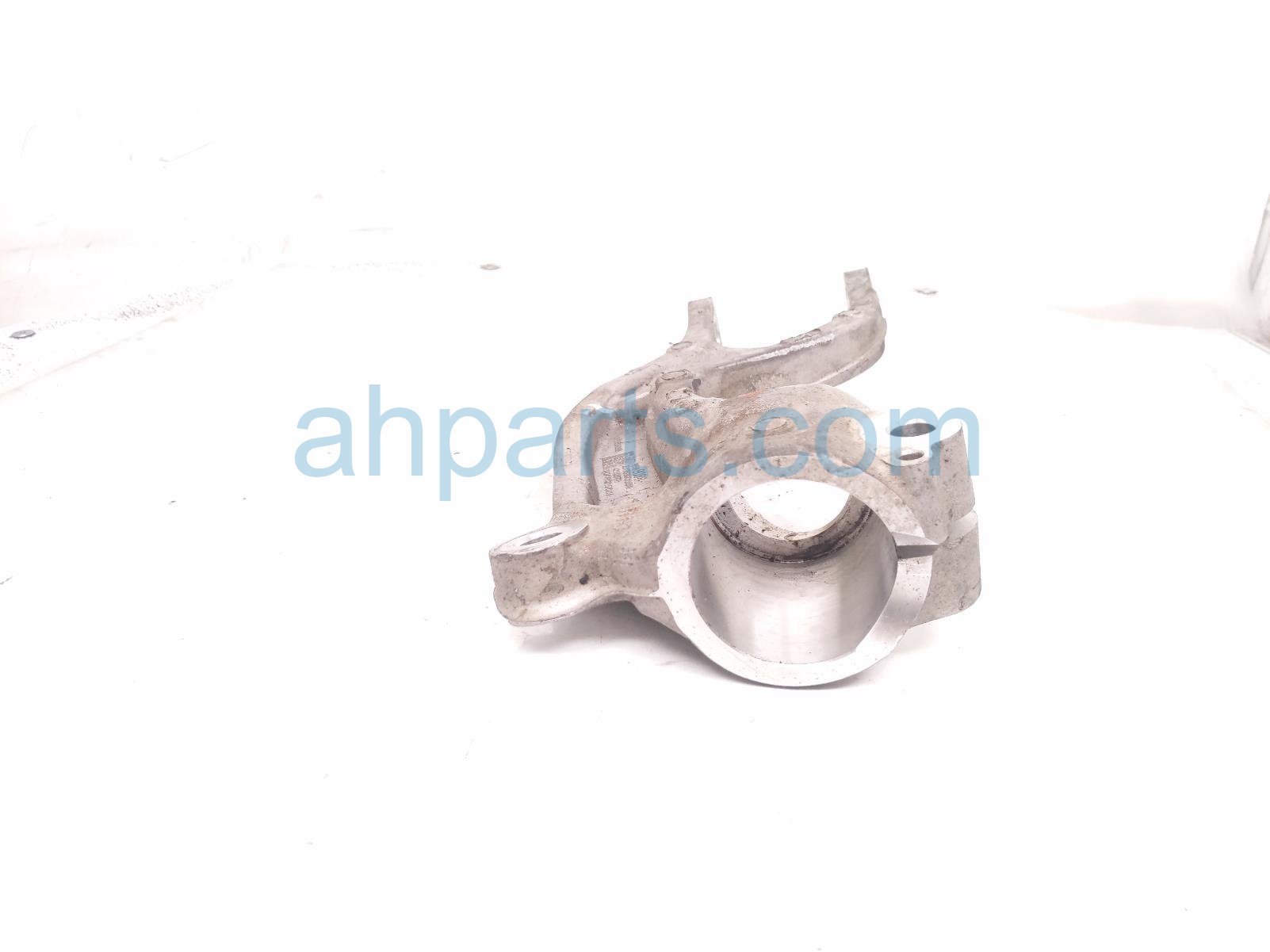2024 Honda Prologue Spindle / / Hub Front Passenger Strut Knuckle Fork Only Replacement 2024 Honda Prologue Spindle / / Hub Front Passenger Strut Knuckle Fork Only Replacement thumbnail