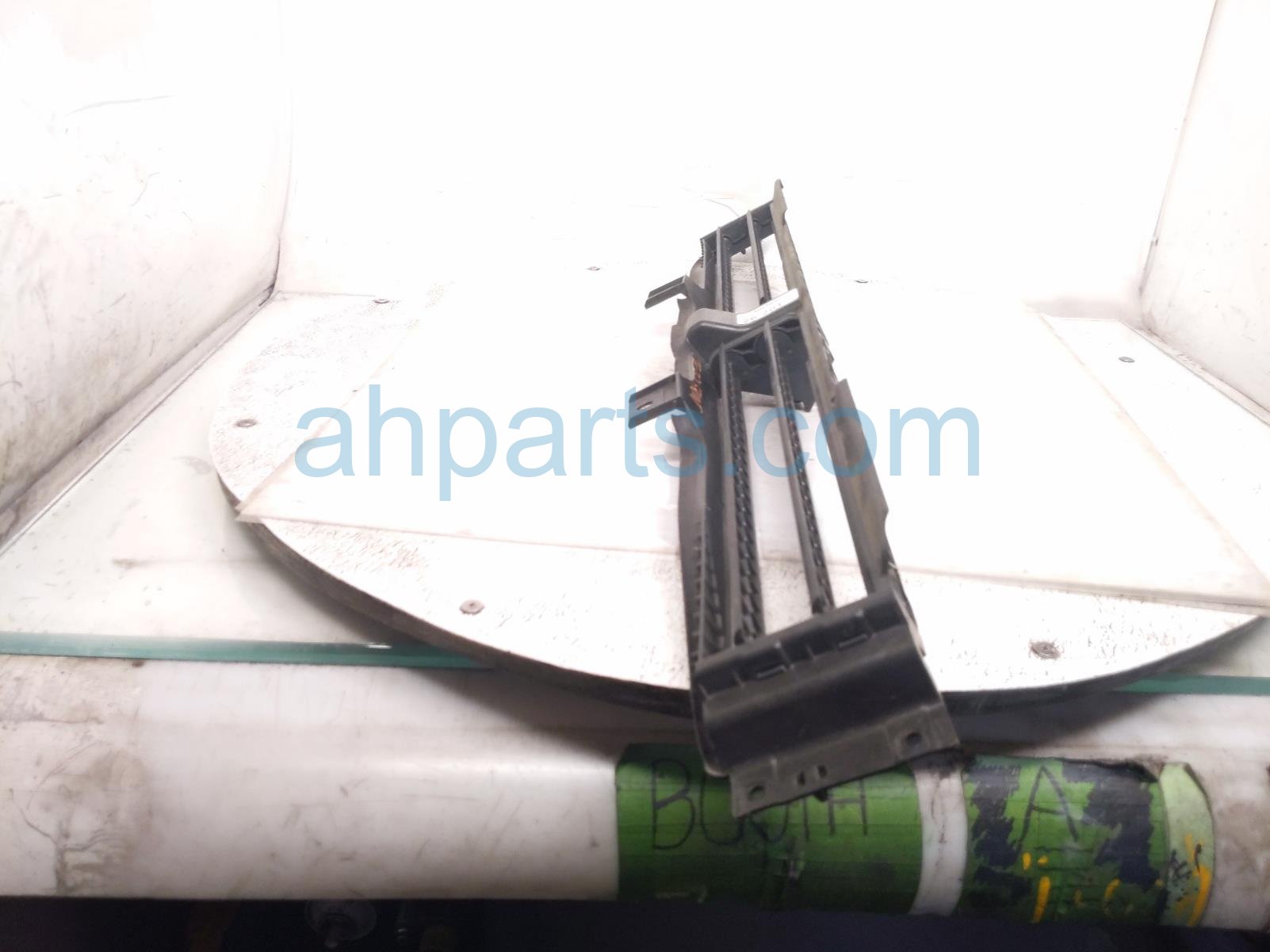2024 Honda Prologue Radiator Grille Air Shutter Assy Replacement 2024 Honda Prologue Radiator Grille Air Shutter Assy Replacement thumbnail
