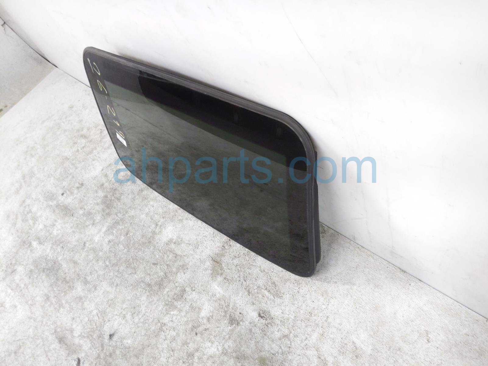 2023 Toyota Corollacs Sunroof / Sun Roof Glass Window 63201 0A040 Replacement 2023 Toyota Corollacs Sunroof / Sun Roof Glass Window 63201 0A040 Replacement thumbnail