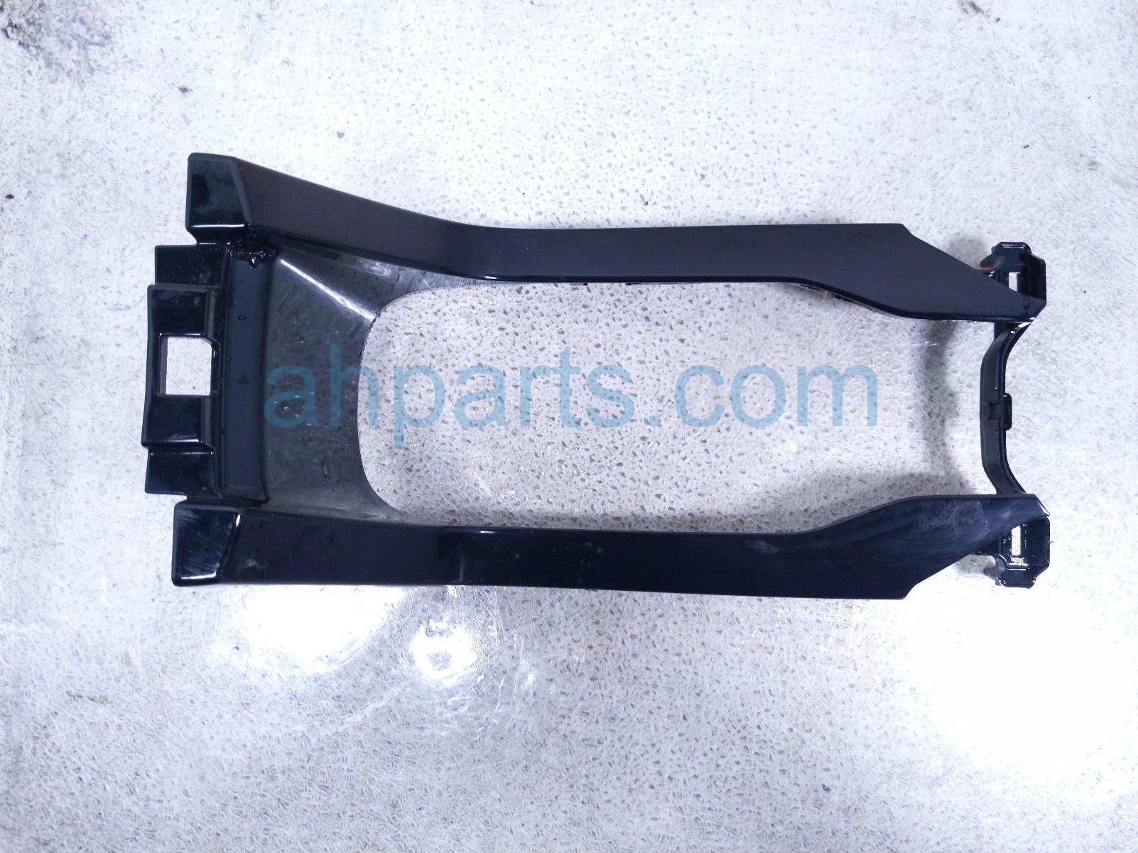 Toyota UPPER CONSOLE REAR FINISH GARNISH