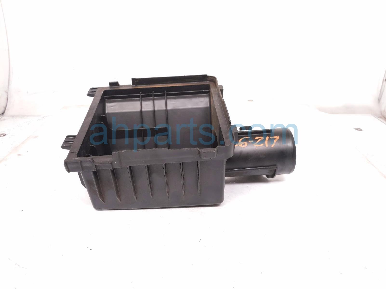 Acura AIR CLEANER UPPER LID W/MASS AIRFLOW