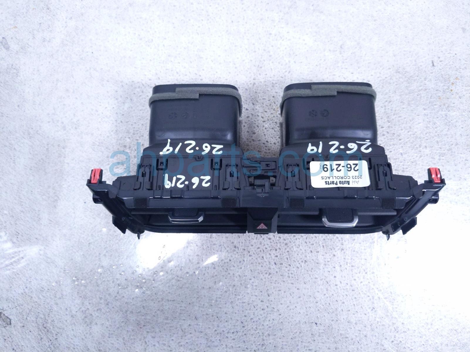 Toyota CENTER DASH AIR VENT W/HAZARD