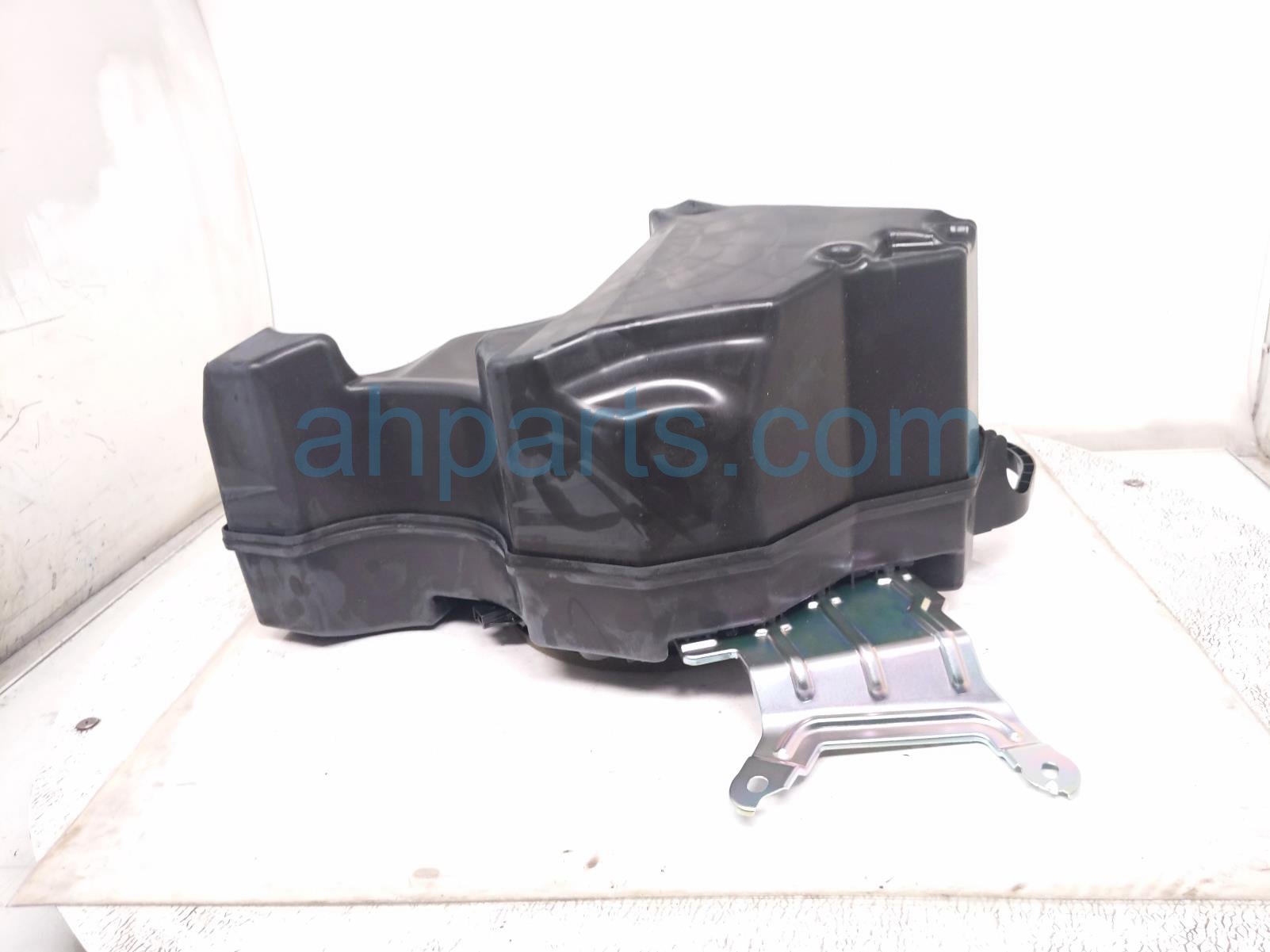 2023 Toyota Corollacs Rear Driver Subwoofer Speaker Assy 86150 0A010 Replacement 2023 Toyota Corollacs Rear Driver Subwoofer Speaker Assy 86150 0A010 Replacement thumbnail