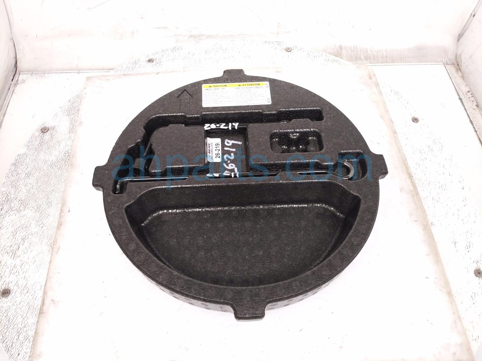 $75 Toyota 2 TOOLS + FOAM HOLDER - AWD