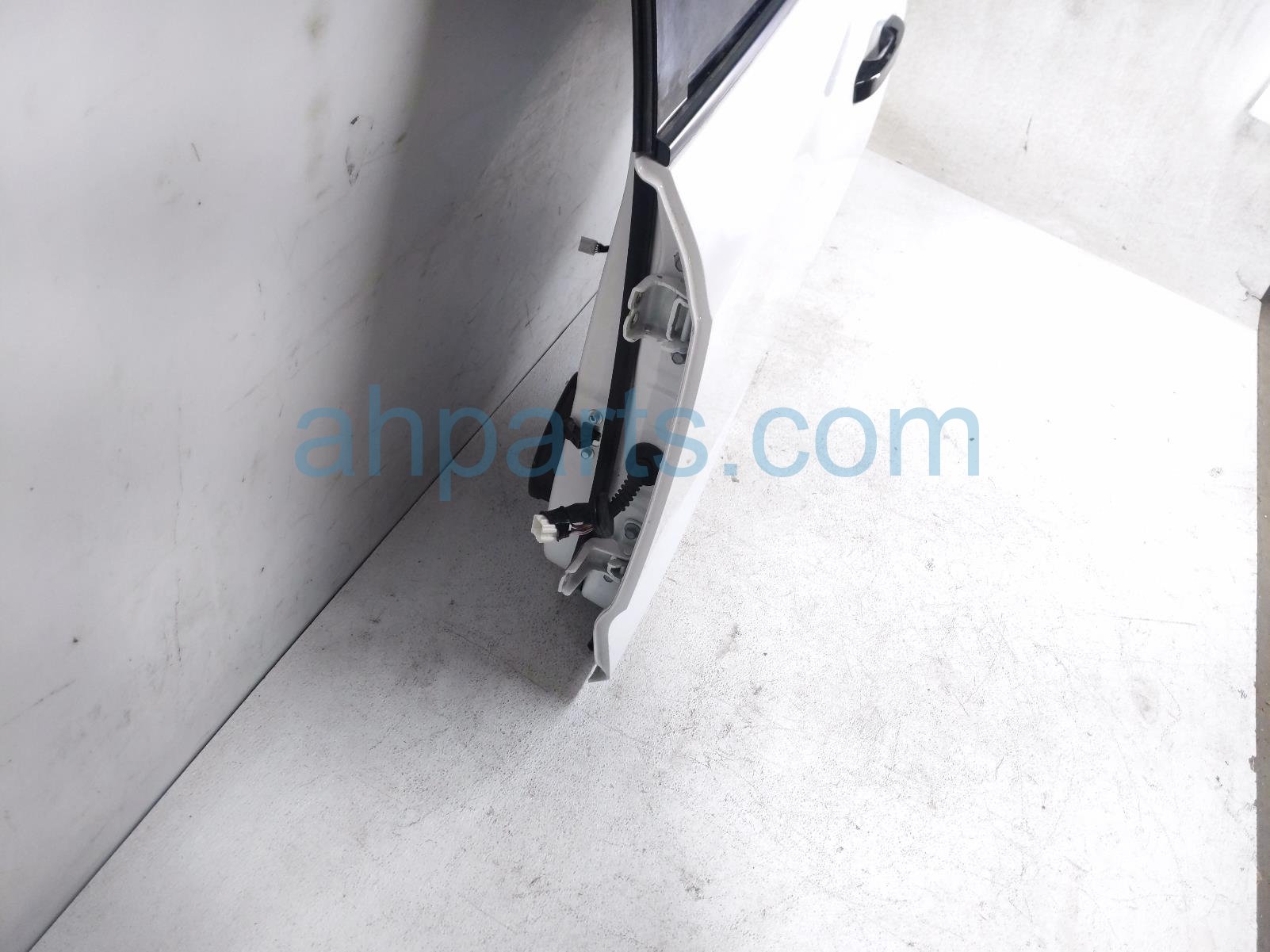 2025 Acura Integra Rear Driver Door White No Inside Trim 67550 3S5 A00ZZ Replacement 2025 Acura Integra Rear Driver Door White No Inside Trim 67550 3S5 A00ZZ Replacement thumbnail