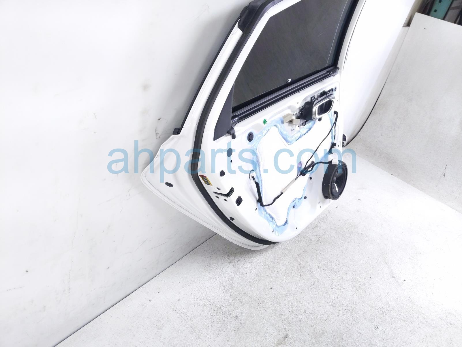 2025 Acura Integra Rear Driver Door White No Inside Trim 67550 3S5 A00ZZ Replacement 2025 Acura Integra Rear Driver Door White No Inside Trim 67550 3S5 A00ZZ Replacement thumbnail