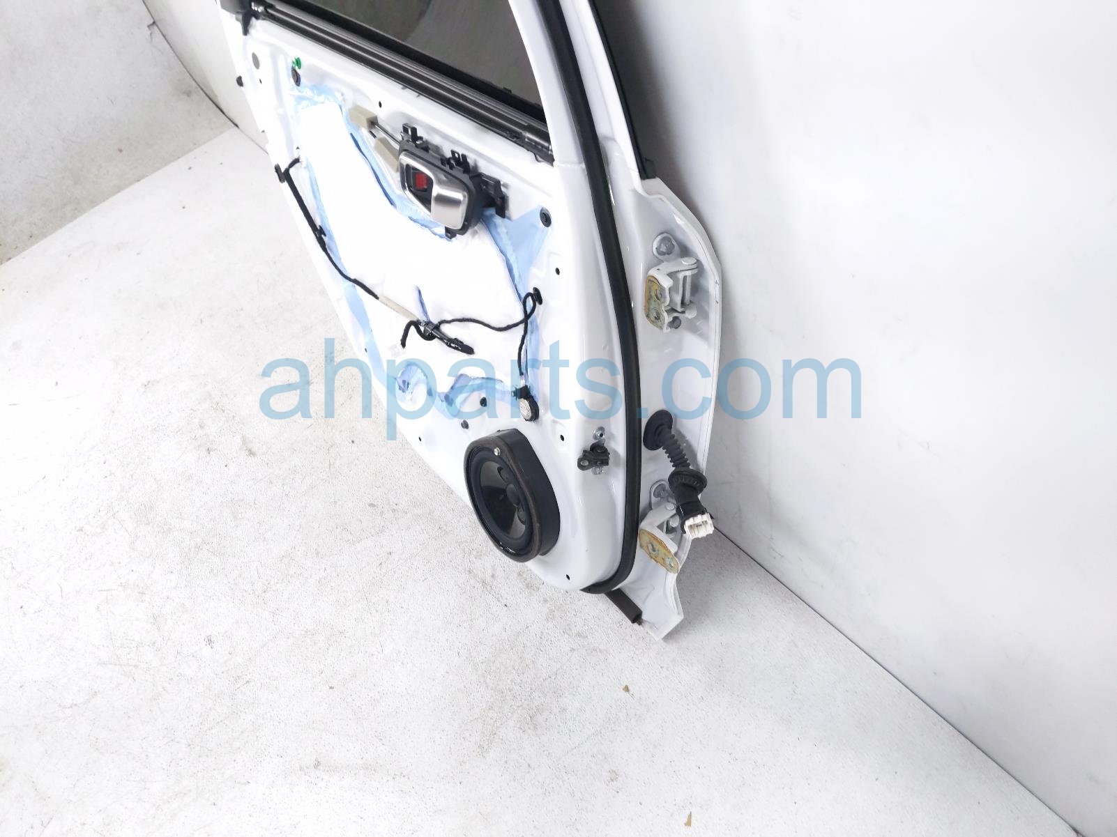 2025 Acura Integra Rear Driver Door White No Inside Trim 67550 3S5 A00ZZ Replacement 2025 Acura Integra Rear Driver Door White No Inside Trim 67550 3S5 A00ZZ Replacement thumbnail