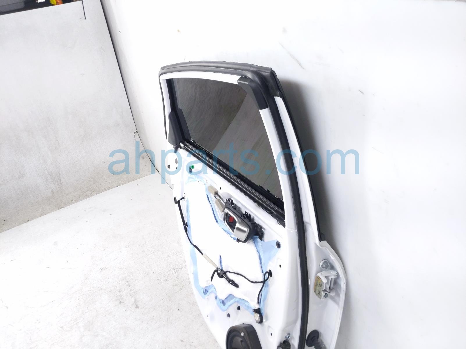 2025 Acura Integra Rear Driver Door White No Inside Trim 67550 3S5 A00ZZ Replacement 2025 Acura Integra Rear Driver Door White No Inside Trim 67550 3S5 A00ZZ Replacement thumbnail