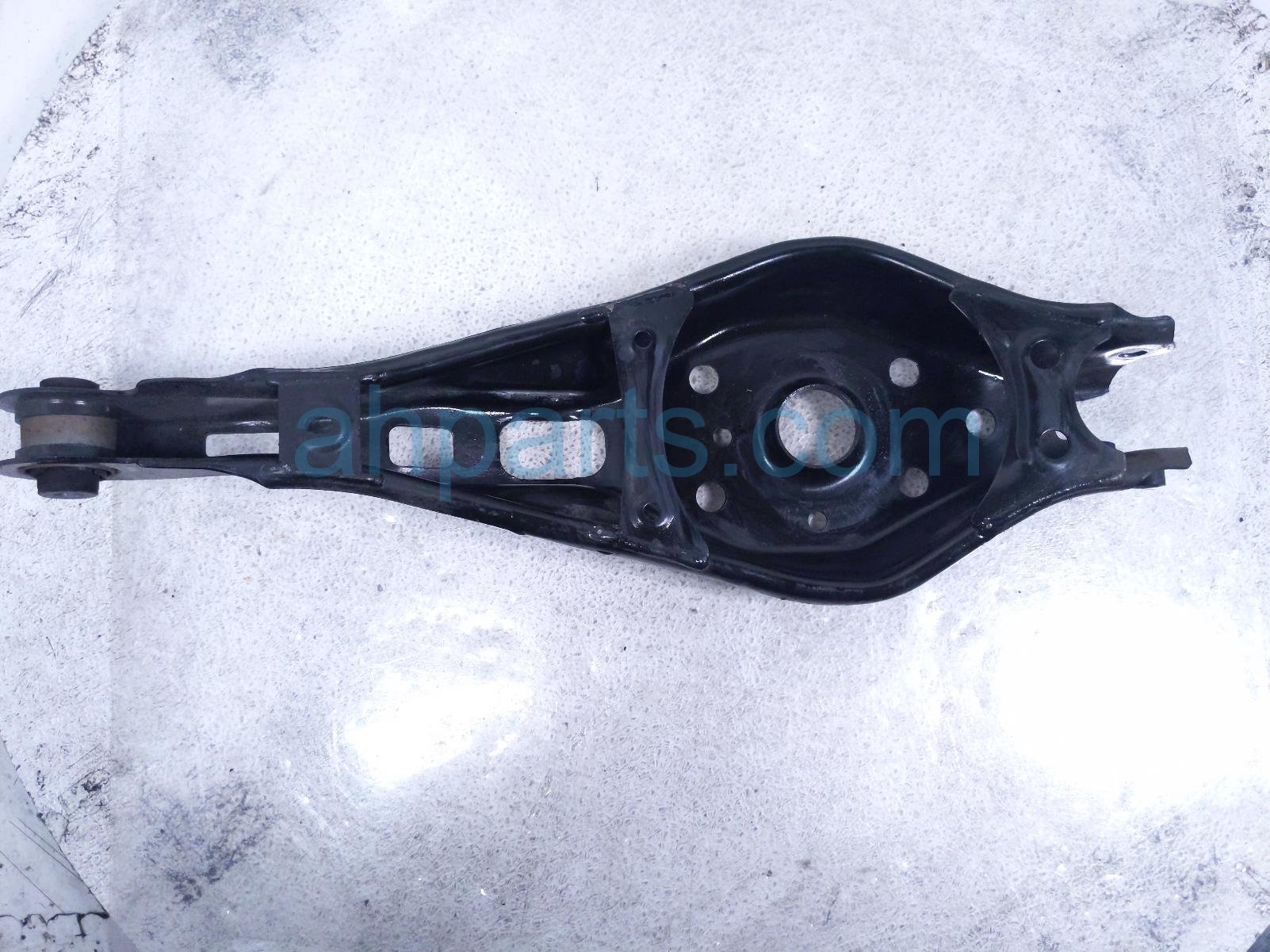 Acura RR/LH SPRING SEAT LOWER CONTROL ARM