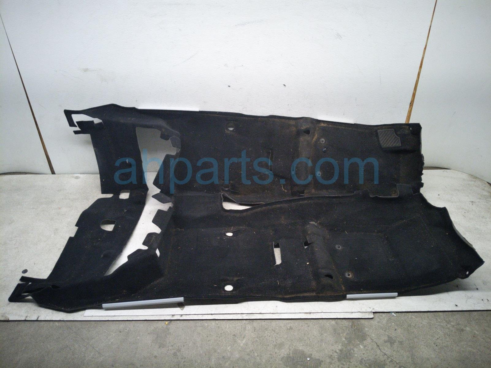 Toyota FRONT FLOOR CARPET - BLACK