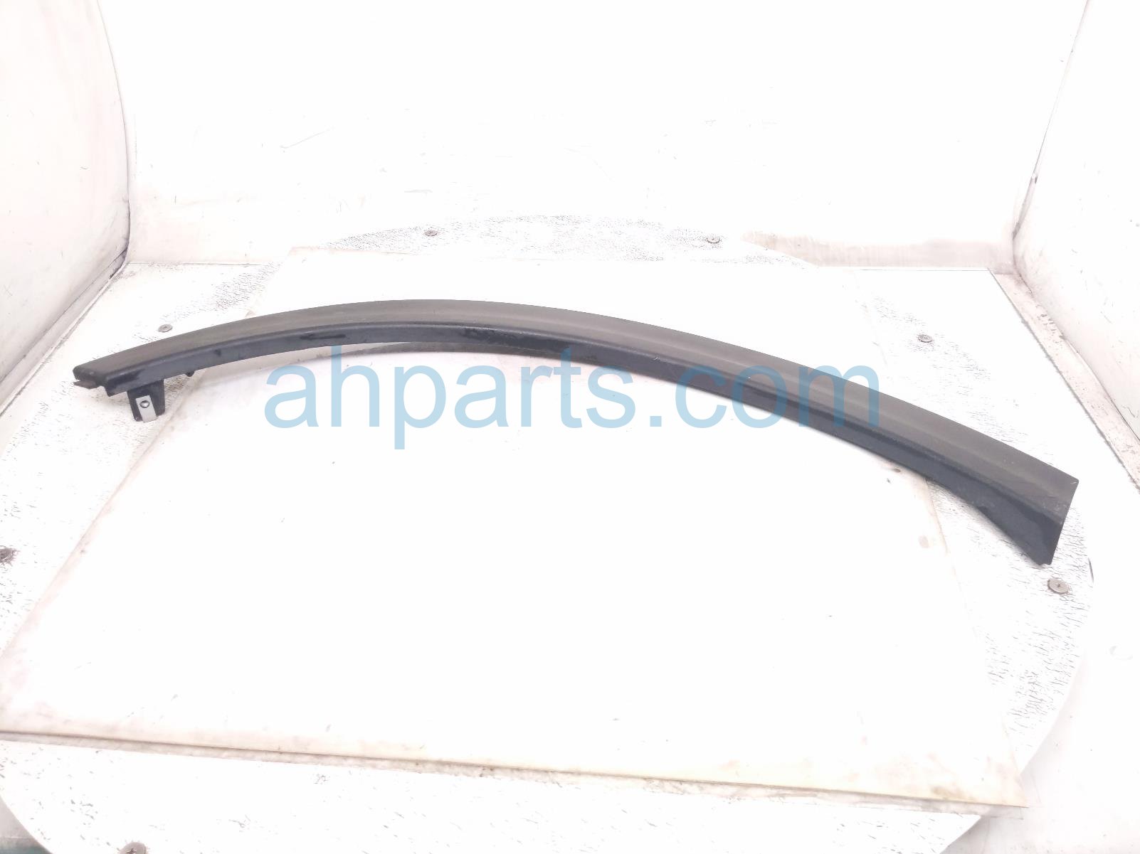 2024 Honda Prologue Rear Passenger Wheel Opening Molding White Replacement 2024 Honda Prologue Rear Passenger Wheel Opening Molding White Replacement thumbnail