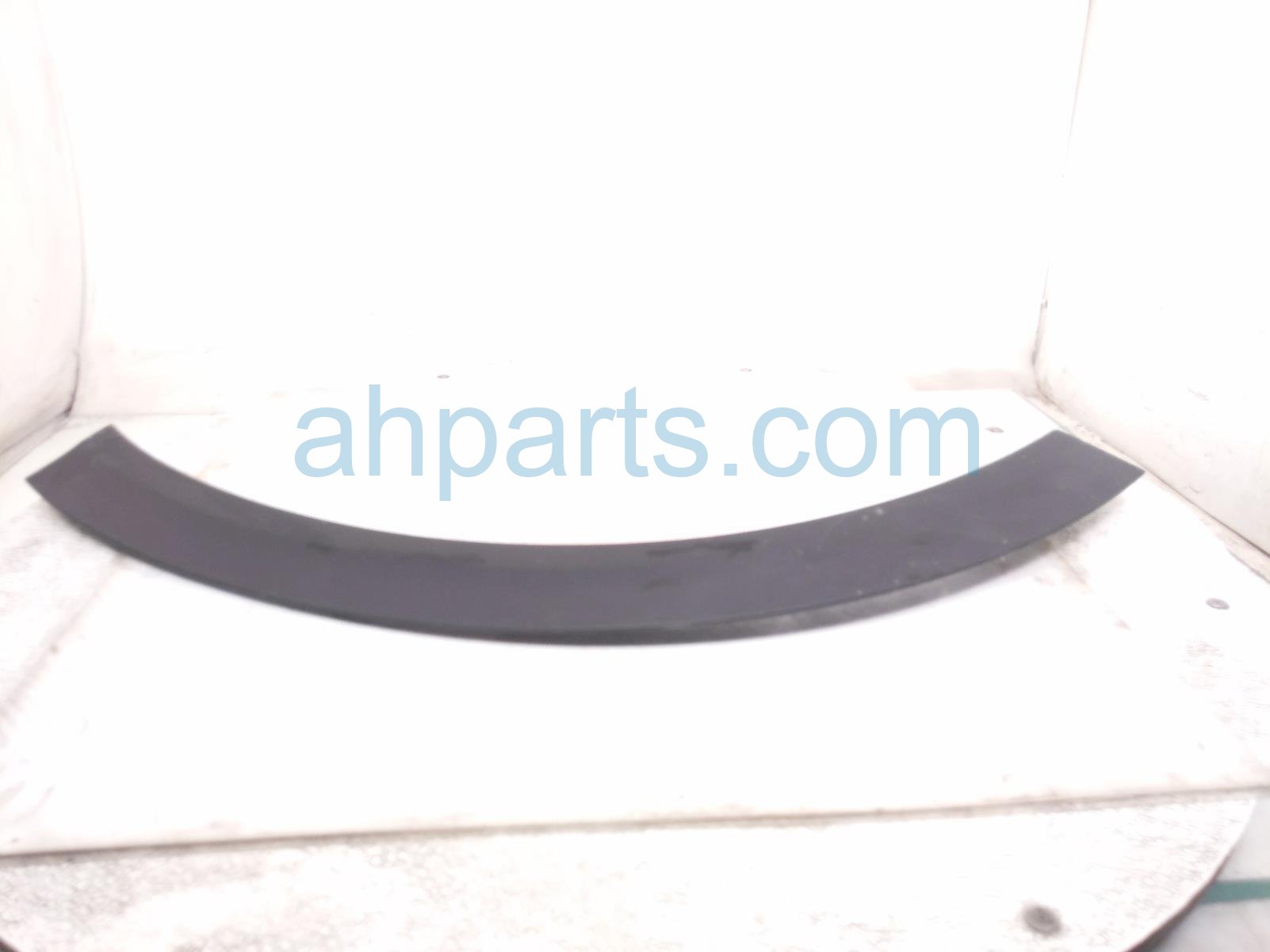 2024 Honda Prologue Rear Passenger Wheel Opening Molding White Replacement 2024 Honda Prologue Rear Passenger Wheel Opening Molding White Replacement thumbnail