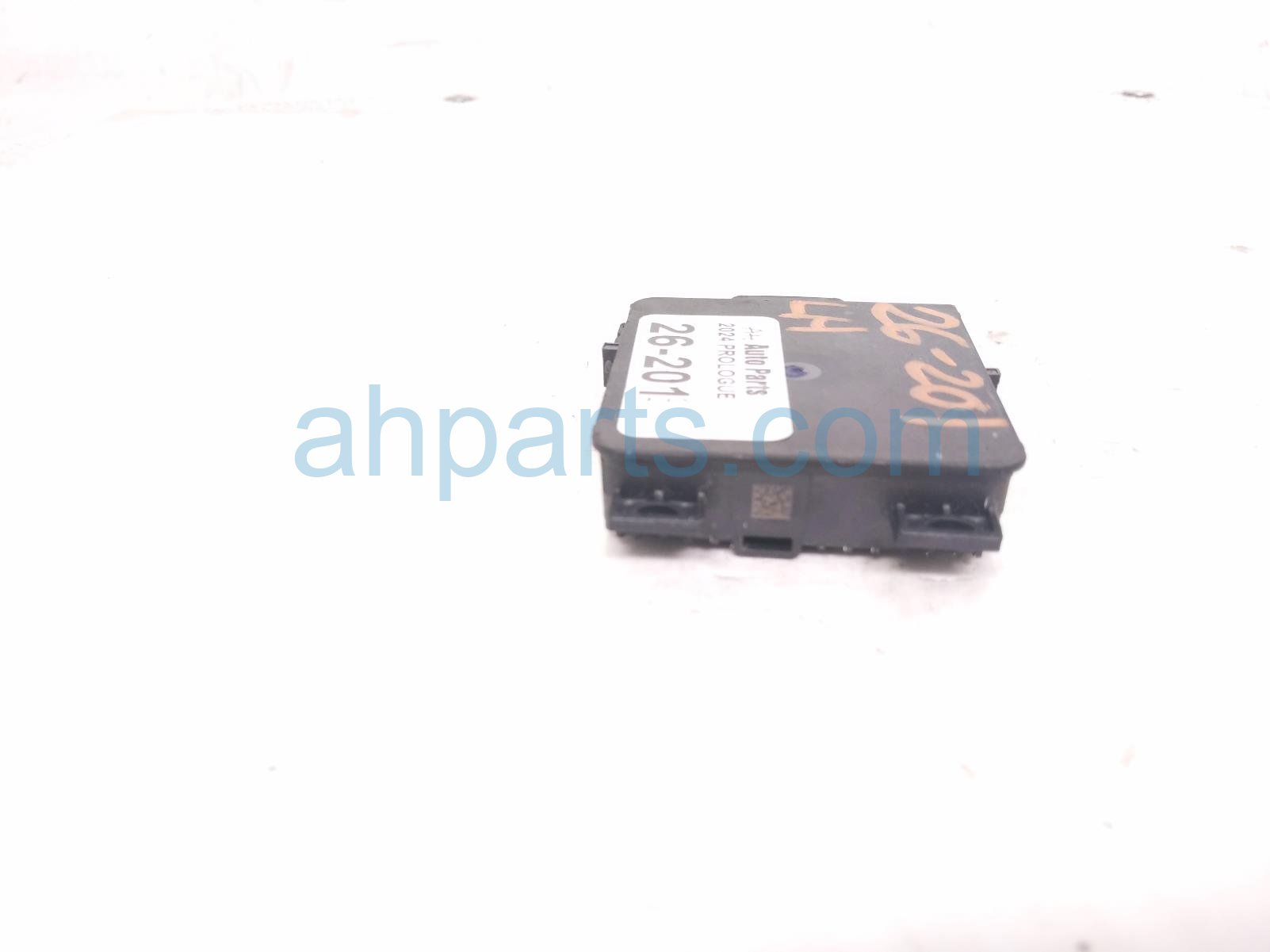 2024 Honda Prologue Rear Driver Blind Spot Radar Sensor Replacement 2024 Honda Prologue Rear Driver Blind Spot Radar Sensor Replacement thumbnail