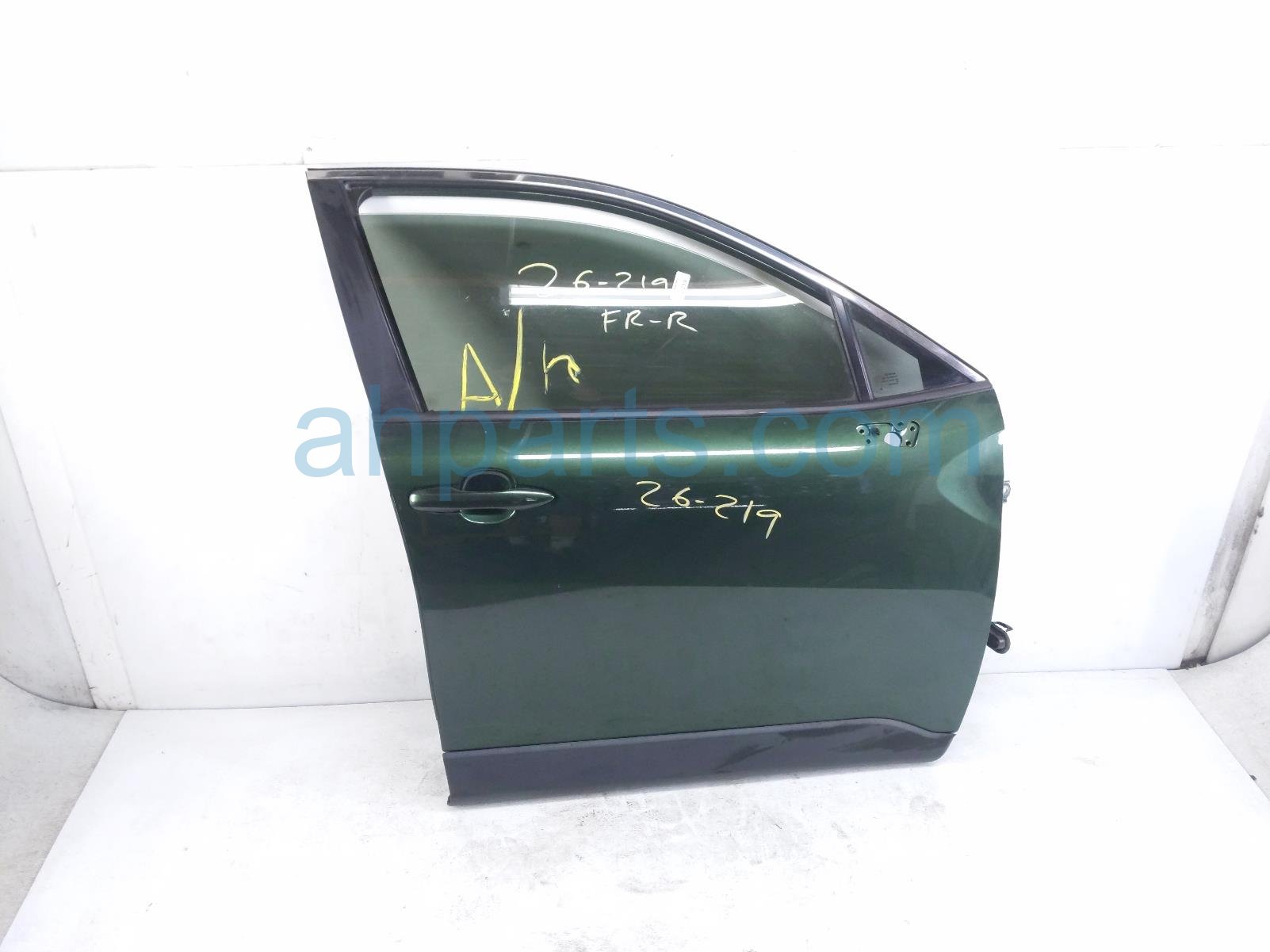 Toyota FR/RH DOOR - GREEN - NO MIRROR/TRIM