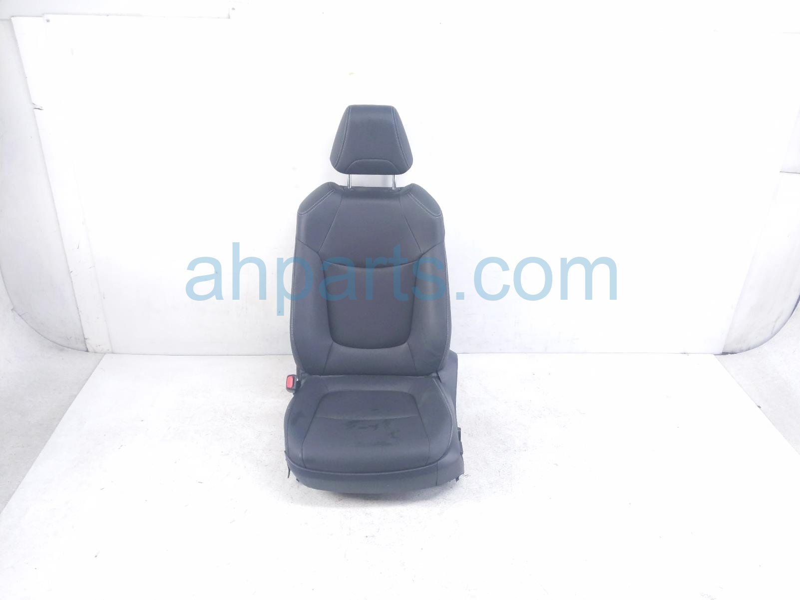 Toyota FR/LH SEAT - BLACK - W/ AIRBAG