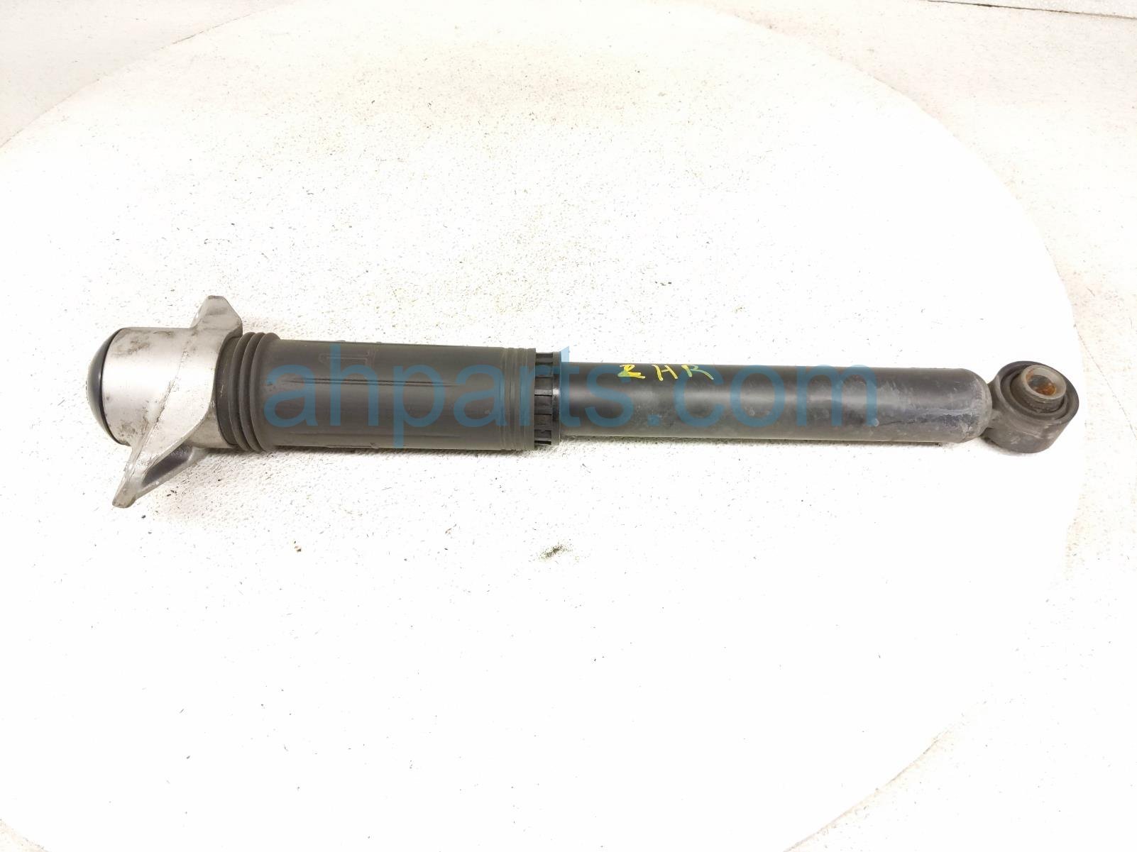 Toyota RR/LH SHOCK ABSORBER
