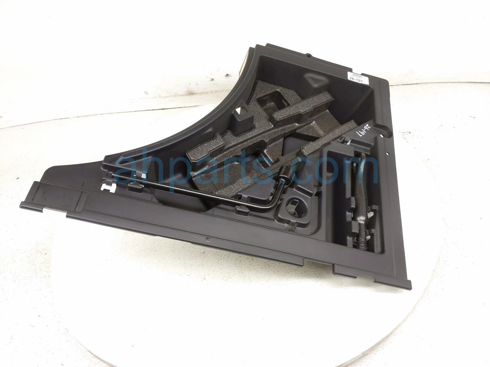 Lexus 3 TOOLS + SCISSOR JACK W/FOAM HOLDER