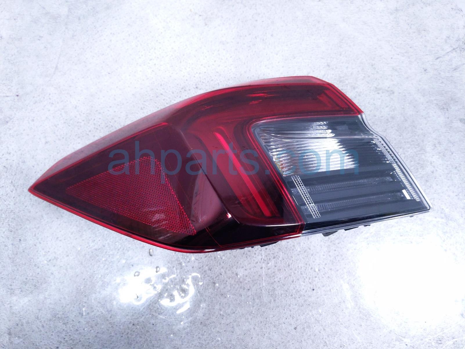 2025 Honda Civic Light / Rear Driver Tail Lamp (on Body) 33550 T56 A01 Replacement 2025 Honda Civic Light / Rear Driver Tail Lamp (on Body) 33550 T56 A01 Replacement thumbnail