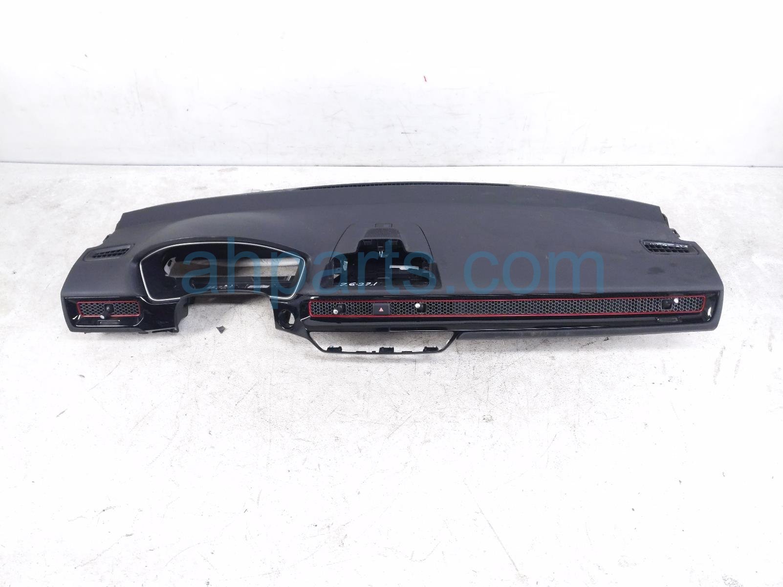 $400 Honda DASHBOARD W/ AIRBAG