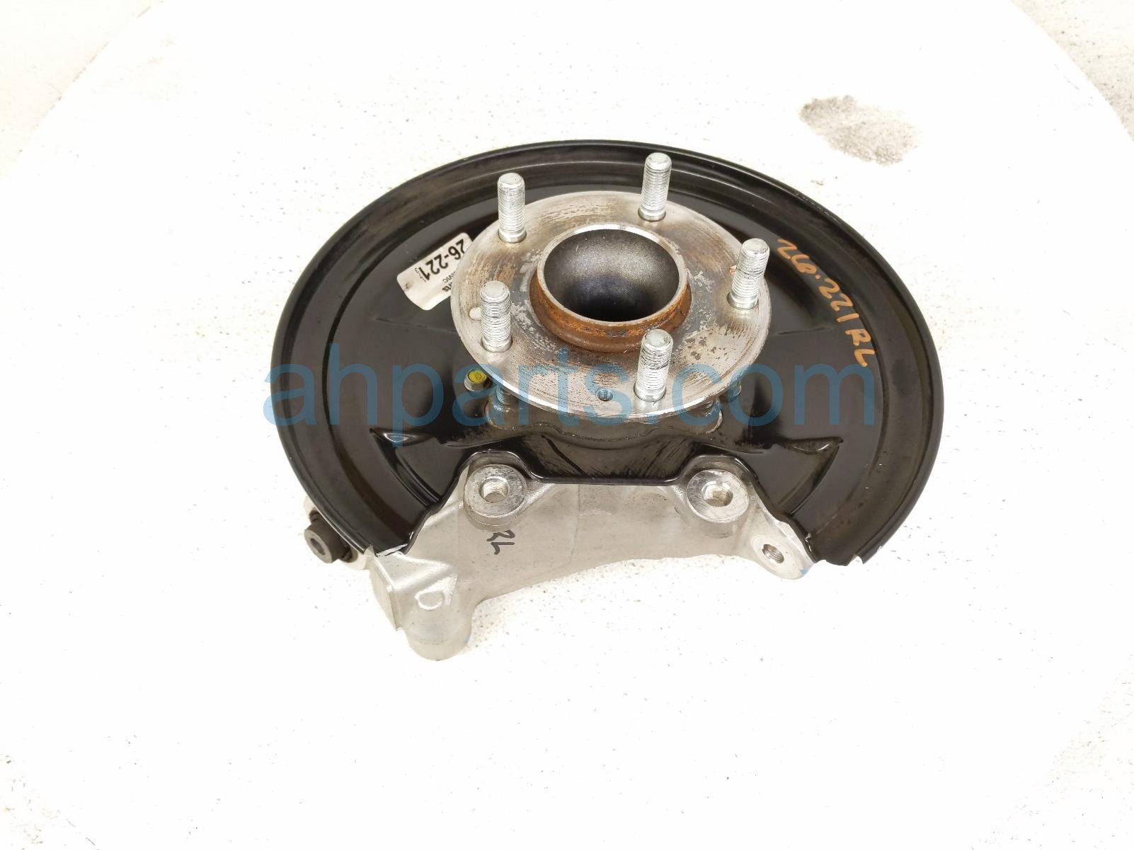 Honda RR/LH SPINDLE KNUCKLE HUB