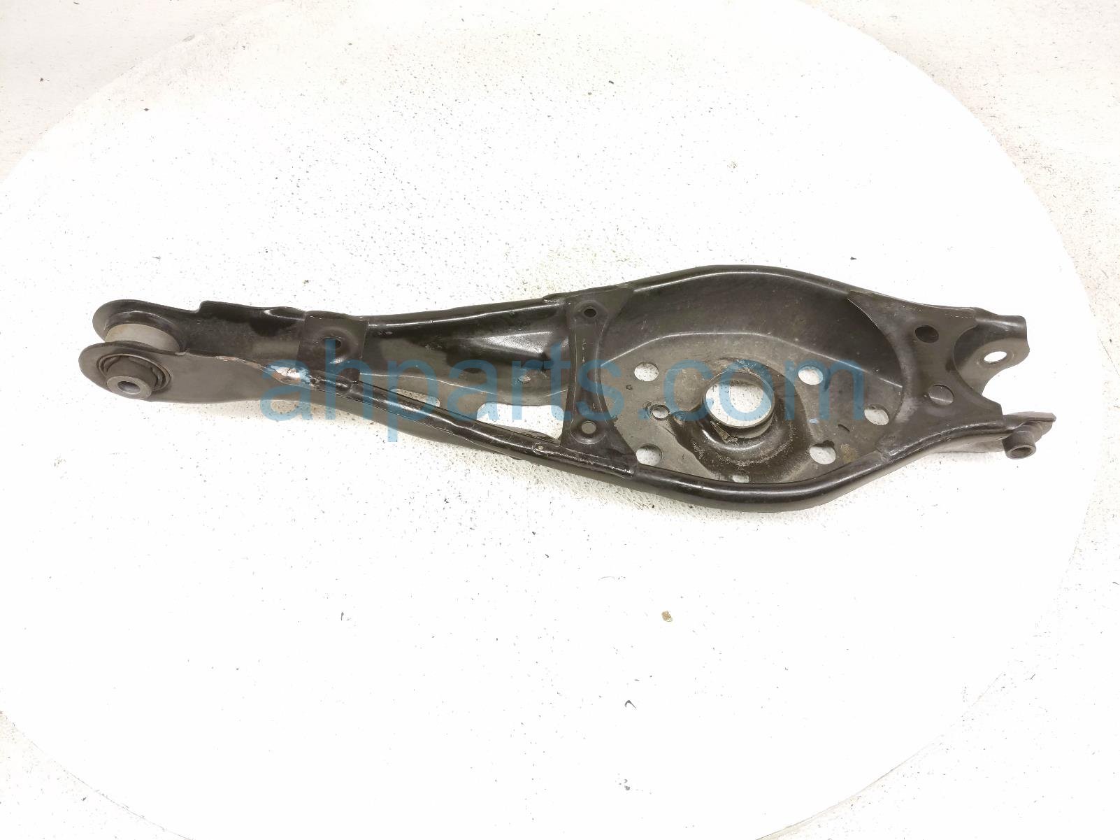 Honda RR/LH SPRING SEAT LOWER CONTROL ARM Honda RR/LH SPRING SEAT LOWER CONTROL ARM