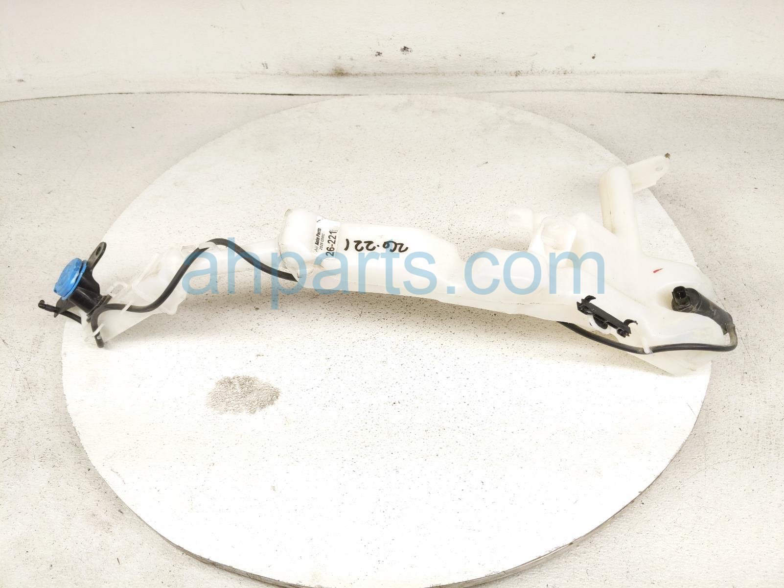 Honda WINDSHIELD WASHER RESERVOIR TANK