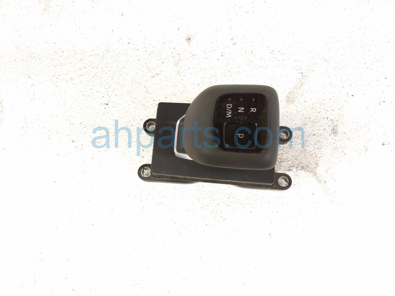 Nissan A/T FLOOR SHIFTER W/KNOB -2.5L FWD