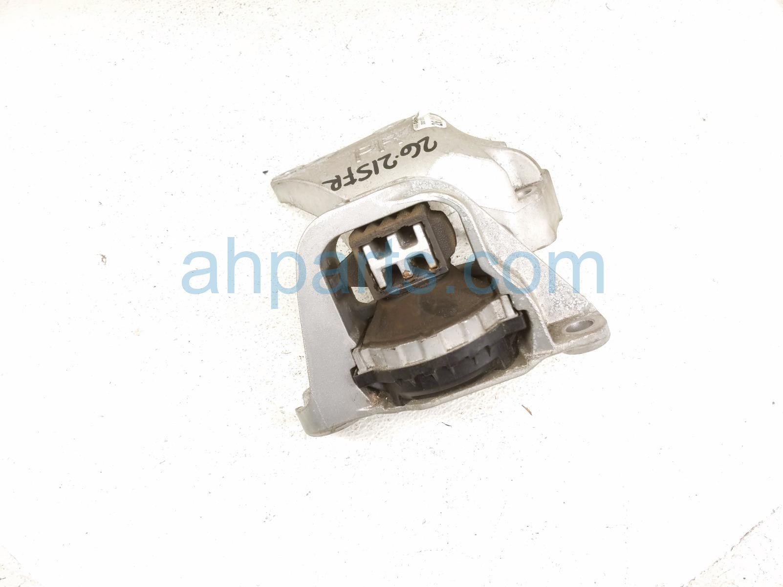 Nissan RH SIDE ENGINE MOUNT - 2.5L FWD