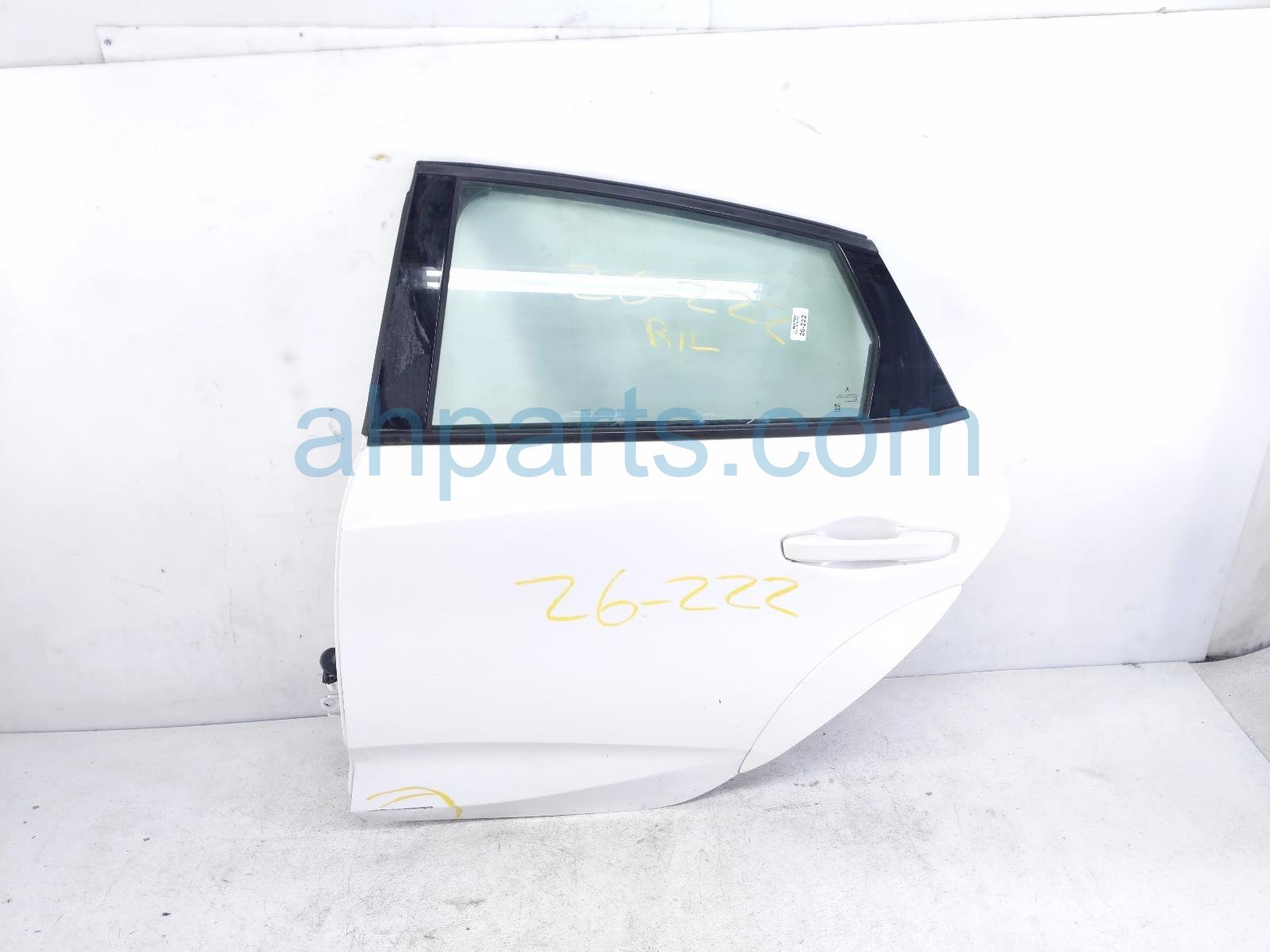 Acura RR/LH DOOR - WHITE - NO INSIDE TRIM Acura RR/LH DOOR - WHITE - NO INSIDE TRIM