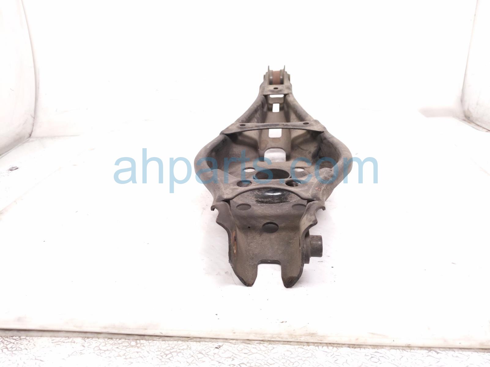 $95 Acura RR/RH SPRING SEAT LOWER CONTROL ARM
