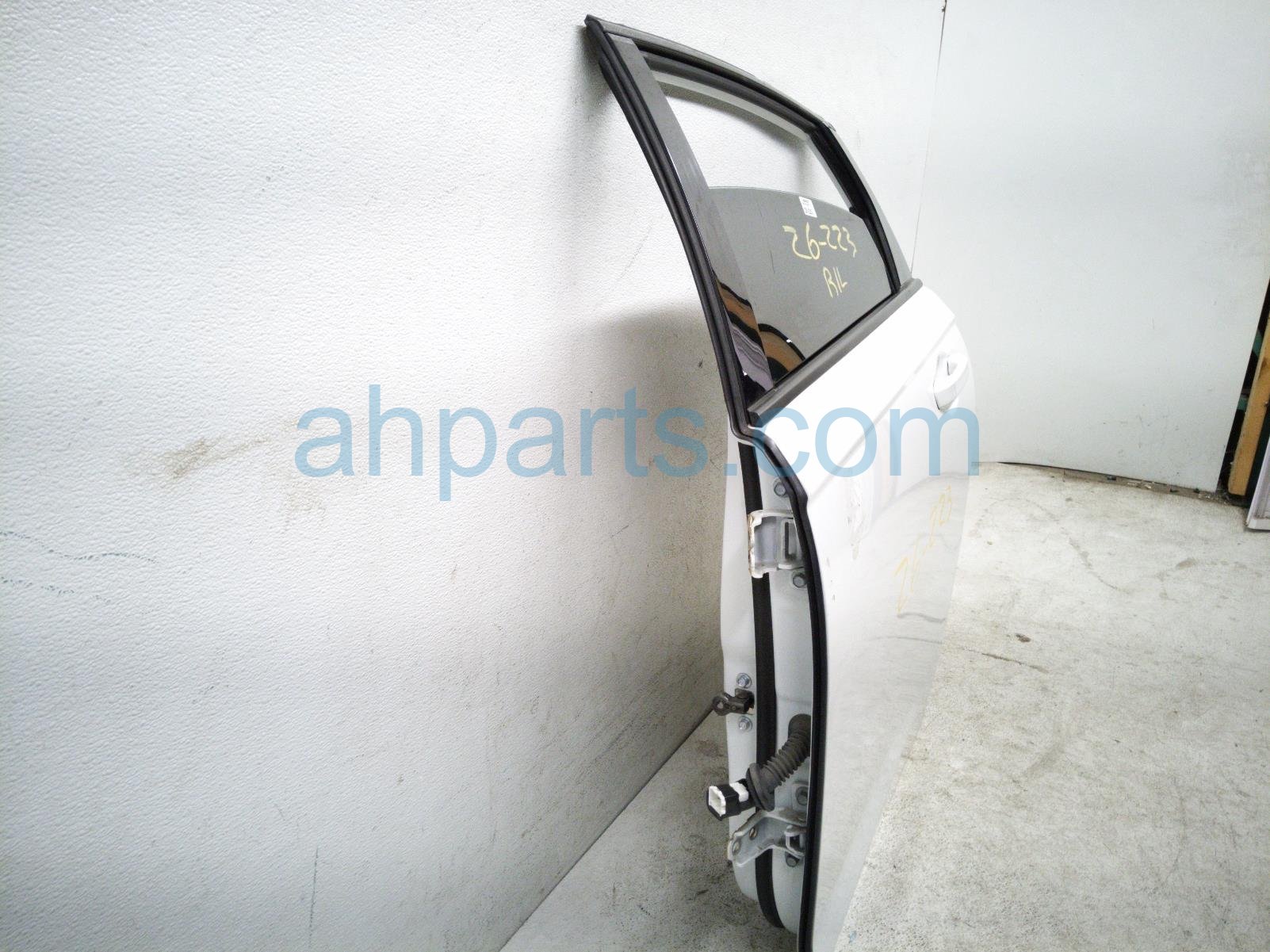 2024 Honda Accord Rear Driver Door White No Inside Trim 67550 30A A00ZZ Replacement 2024 Honda Accord Rear Driver Door White No Inside Trim 67550 30A A00ZZ Replacement thumbnail