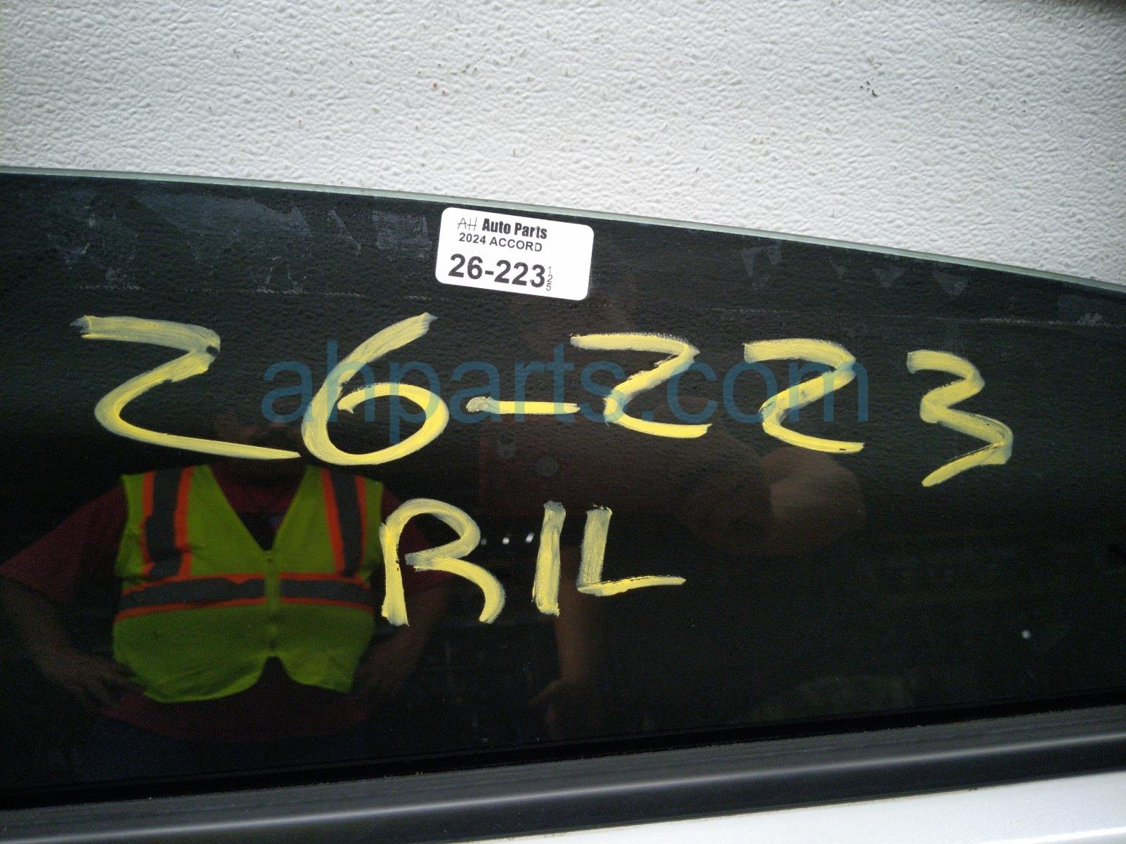 2024 Honda Accord Rear Driver Door White No Inside Trim 67550 30A A00ZZ Replacement 2024 Honda Accord Rear Driver Door White No Inside Trim 67550 30A A00ZZ Replacement thumbnail