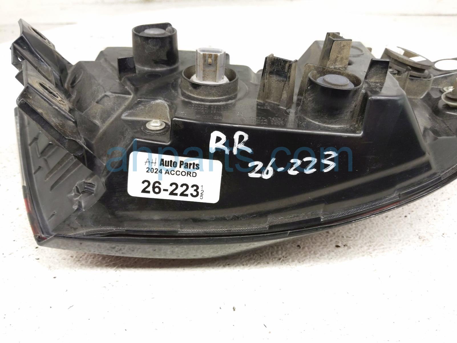 2024 Honda Accord Light / Rear Passenger Tail Lamp (on Body) 33500 30A A01 Replacement 2024 Honda Accord Light / Rear Passenger Tail Lamp (on Body) 33500 30A A01 Replacement thumbnail
