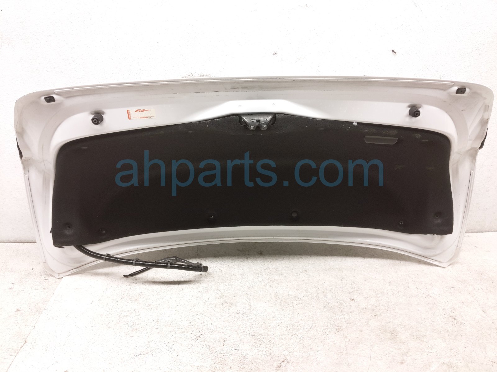 2024 Honda Accord Trunk / Decklid White 68500 30A A10ZZ Replacement 2024 Honda Accord Trunk / Decklid White 68500 30A A10ZZ Replacement thumbnail