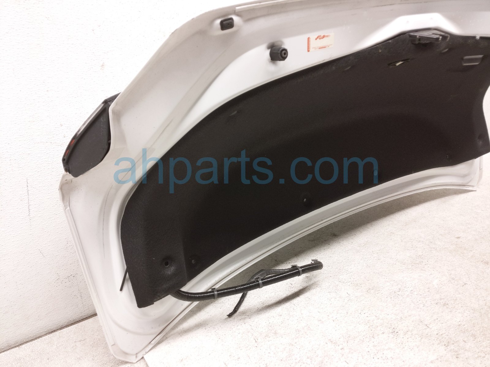 2024 Honda Accord Trunk / Decklid White 68500 30A A10ZZ Replacement 2024 Honda Accord Trunk / Decklid White 68500 30A A10ZZ Replacement thumbnail