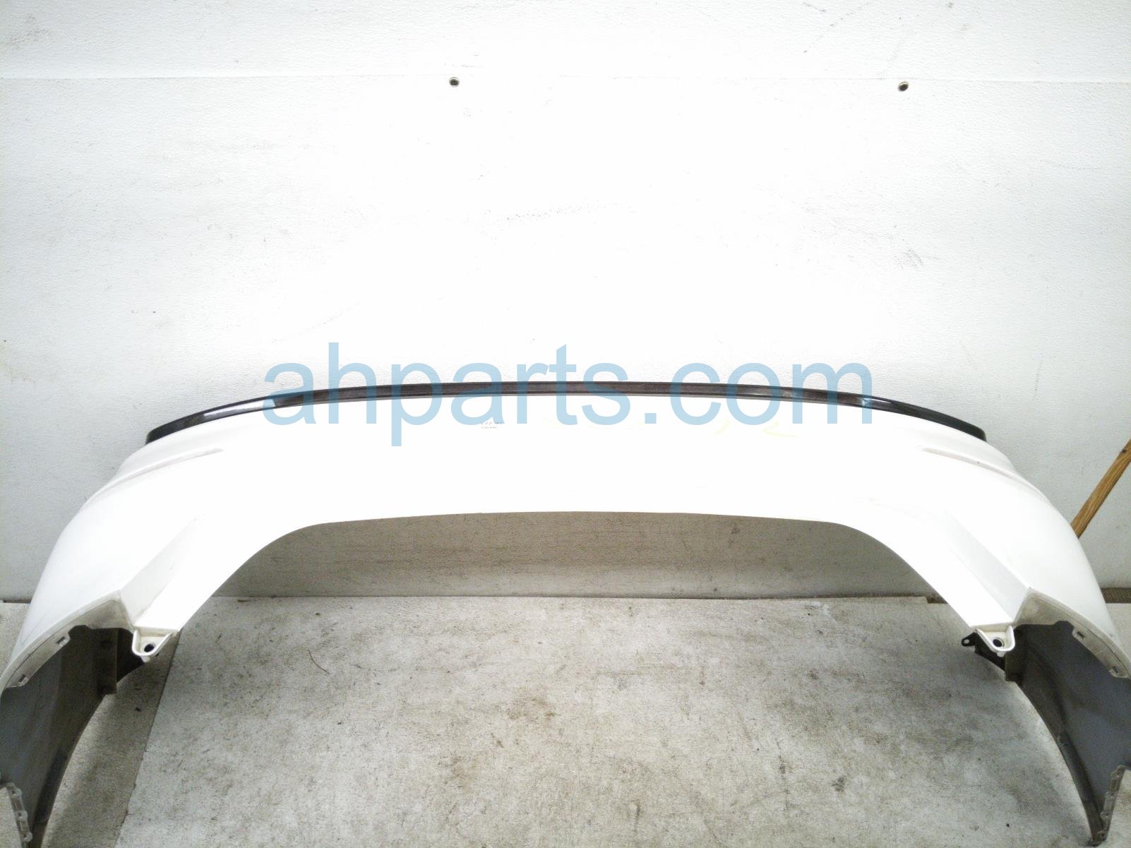 Honda REAR BUMPER COVER - WHITE