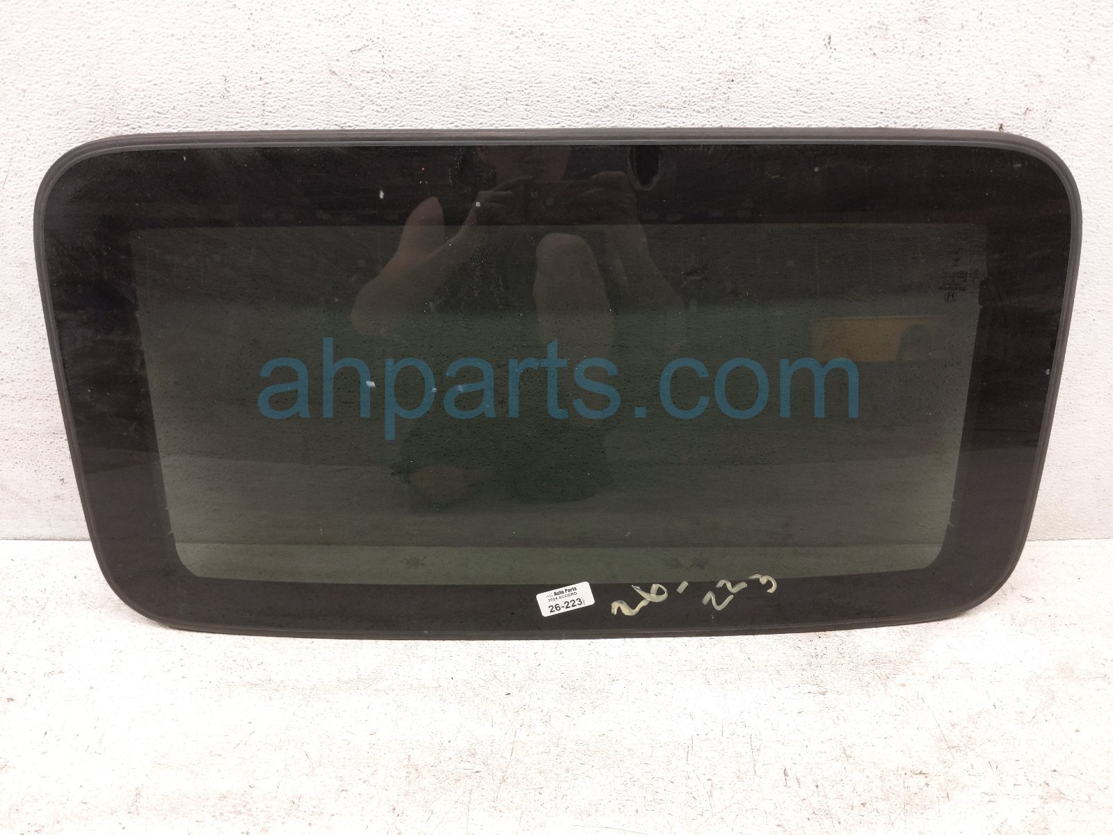 $235 Honda SUN ROOF GLASS WINDOW $235 Honda SUN ROOF GLASS WINDOW
