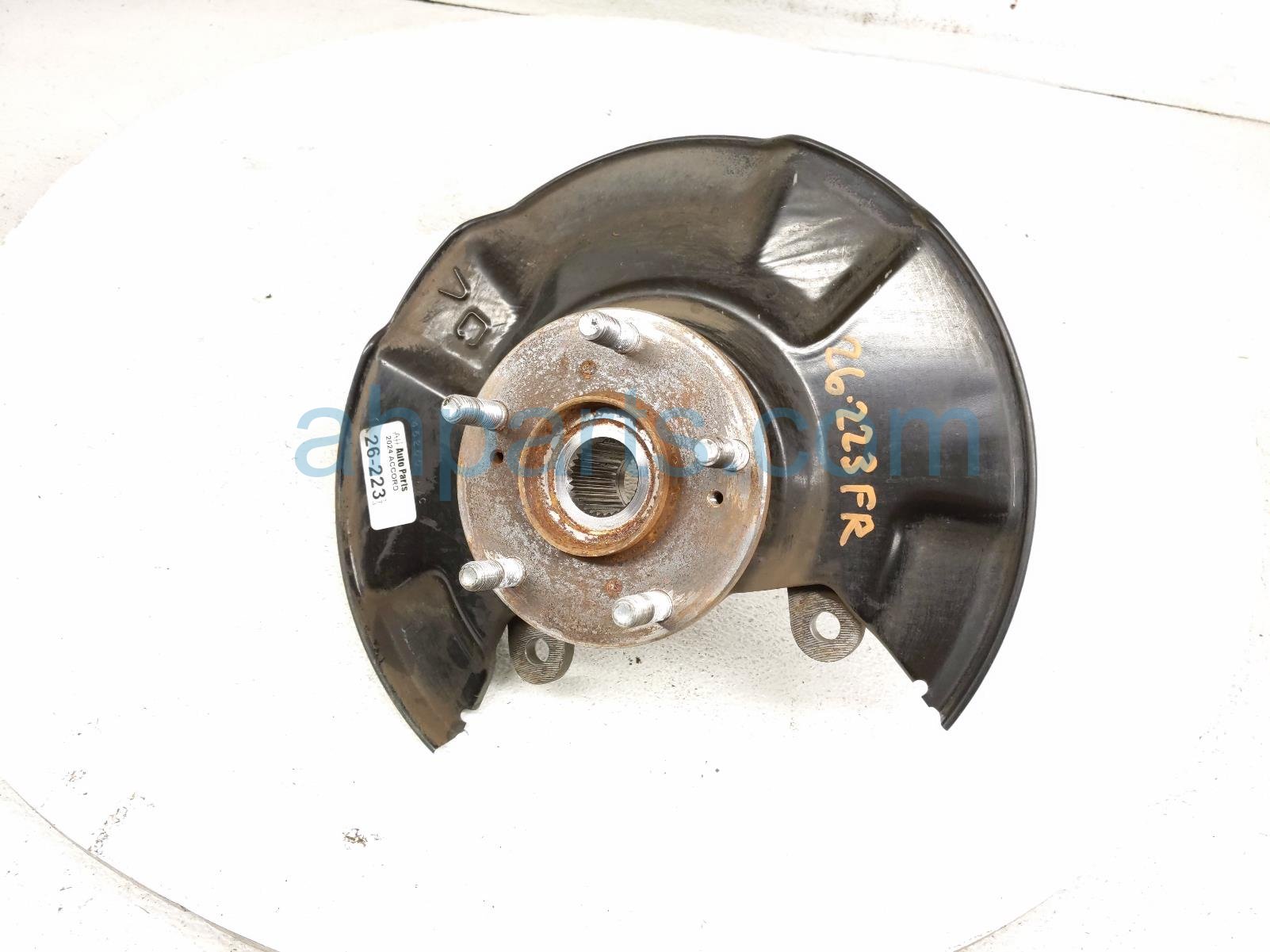 $199 Honda FR/RH SPINDLE KNUCKLE HUB