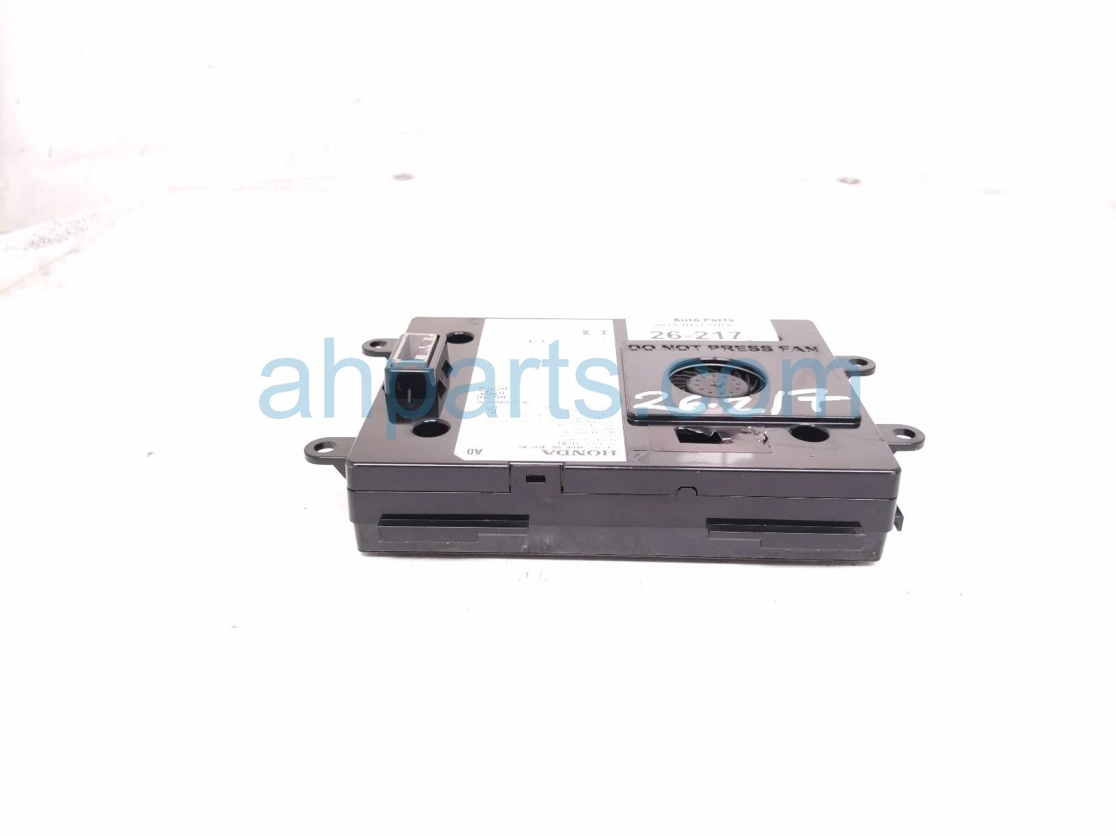 Acura WIRELESS PHONE CHARGER ASSY