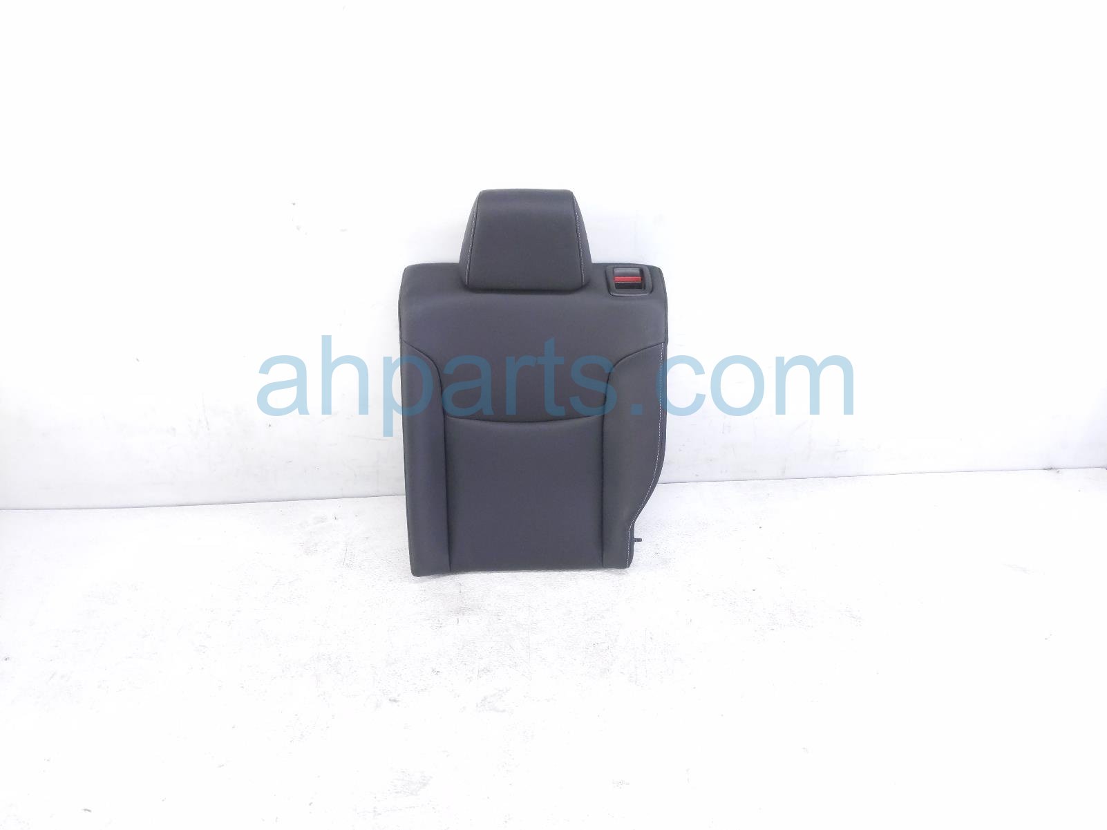 Toyota RR/LH 2ND ROW SEAT BACK - BLACK